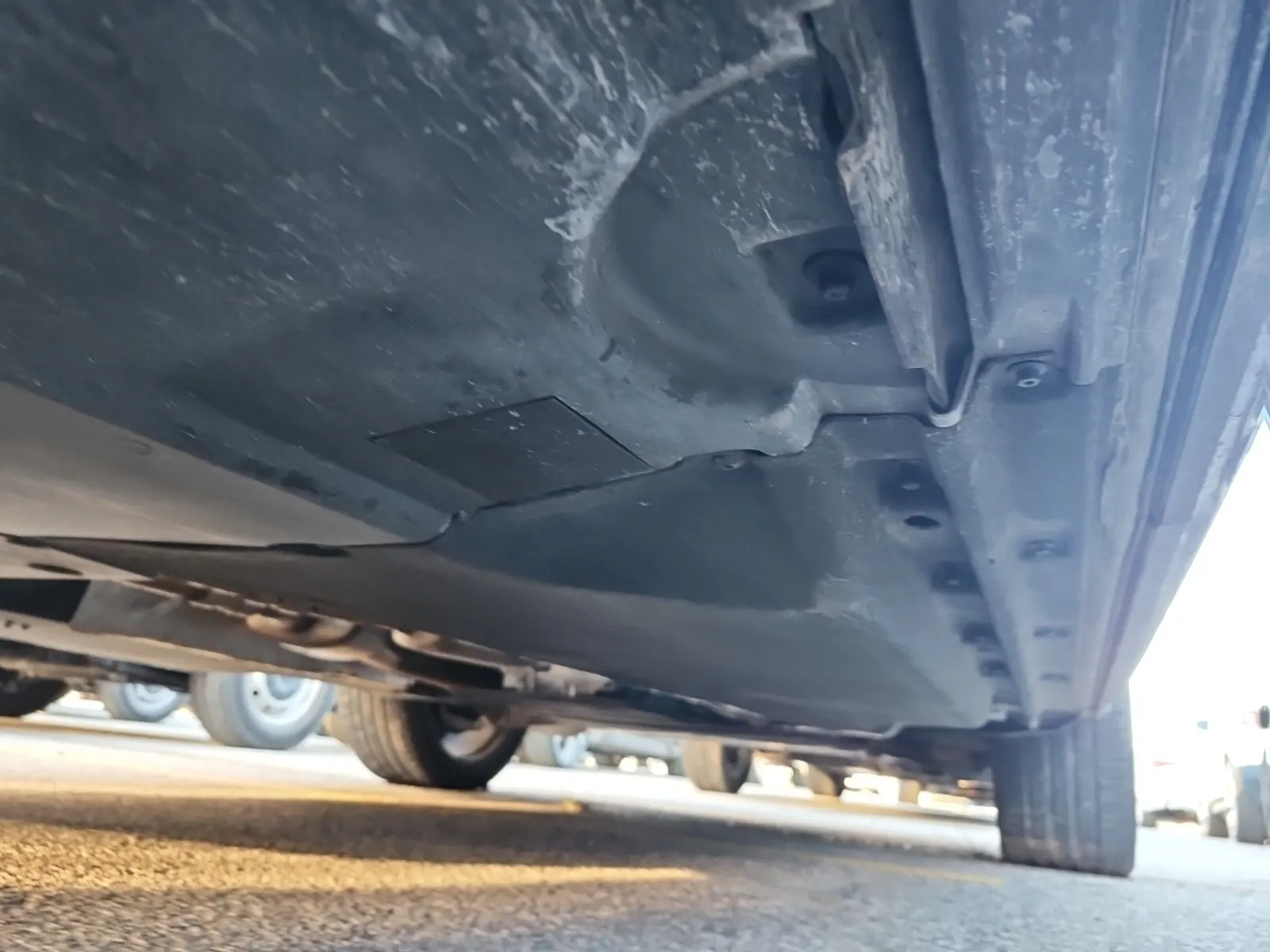 Undercarriage - Passenger Photo