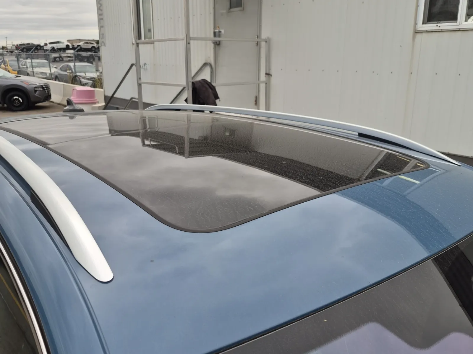 Exterior Roof Photo