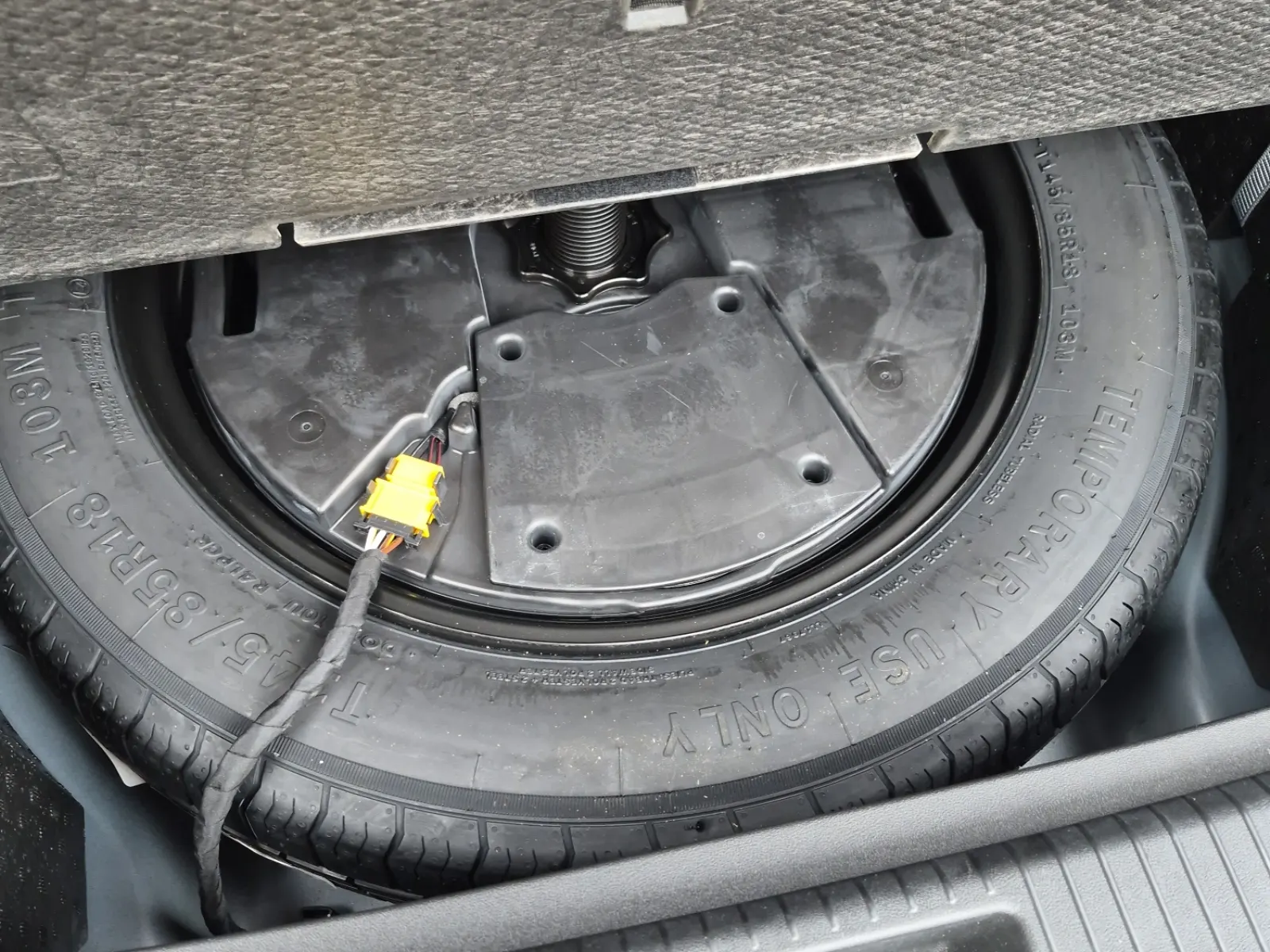 Spare Tire & Wheel Photo