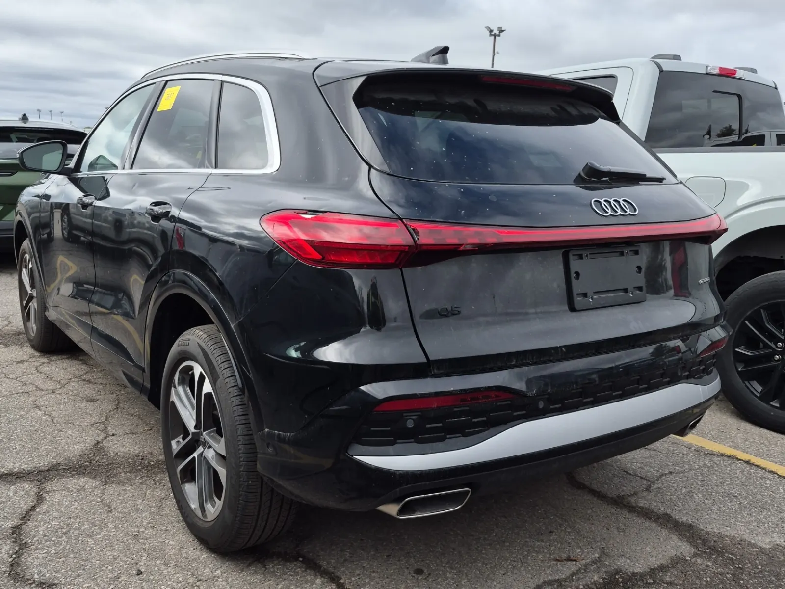 Driver Rear 3/4 Photo