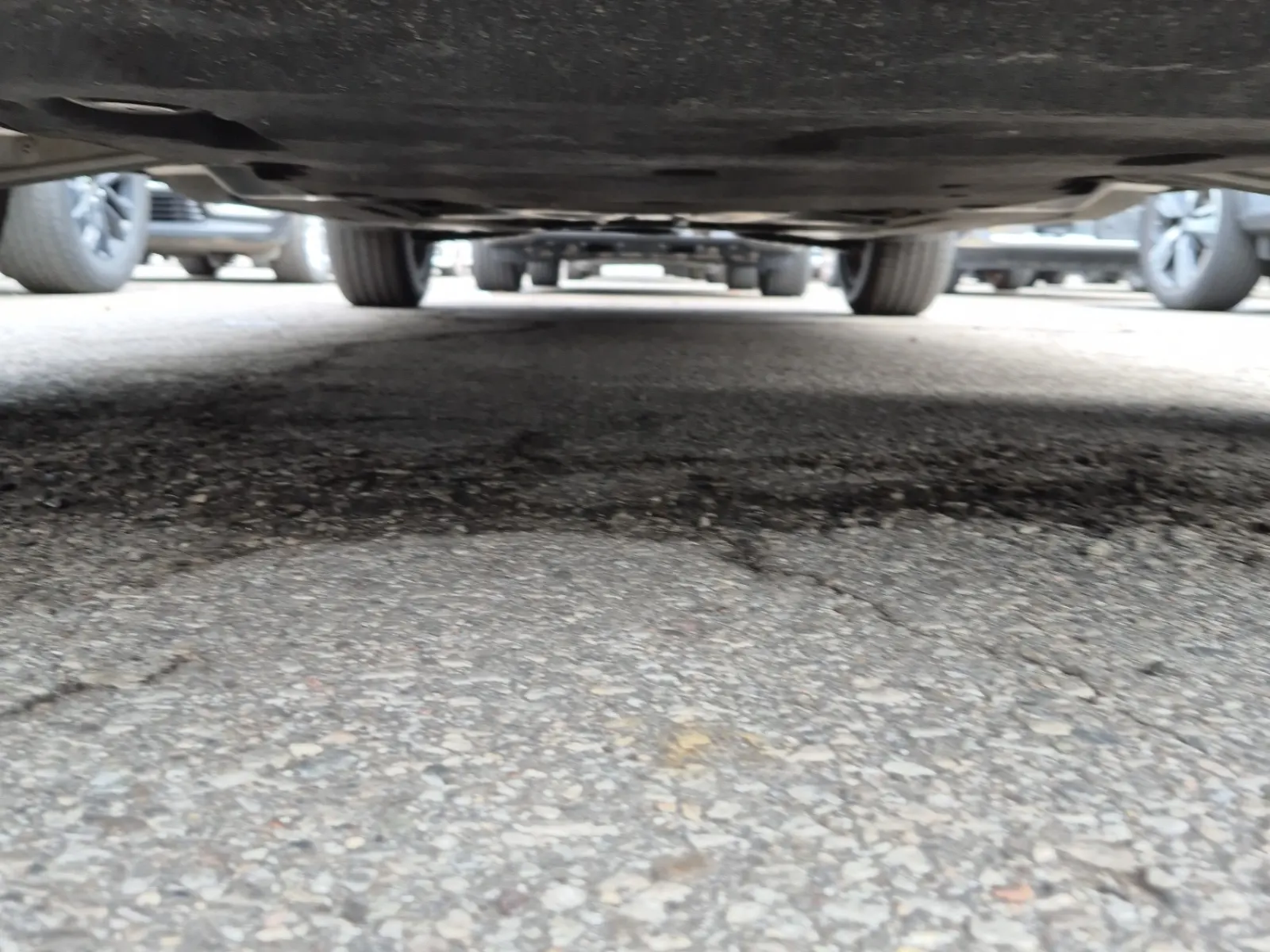 Undercarriage - Front Photo