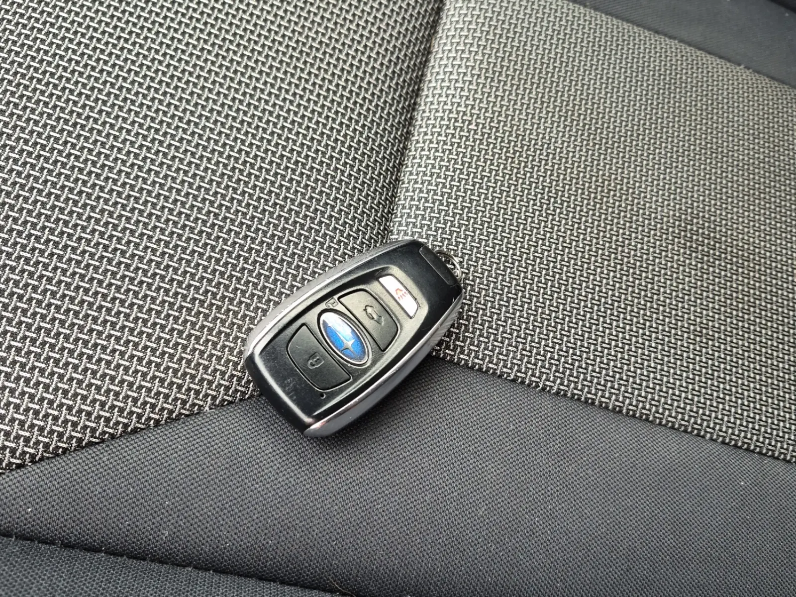 Keys/Fobs/Manual Photo