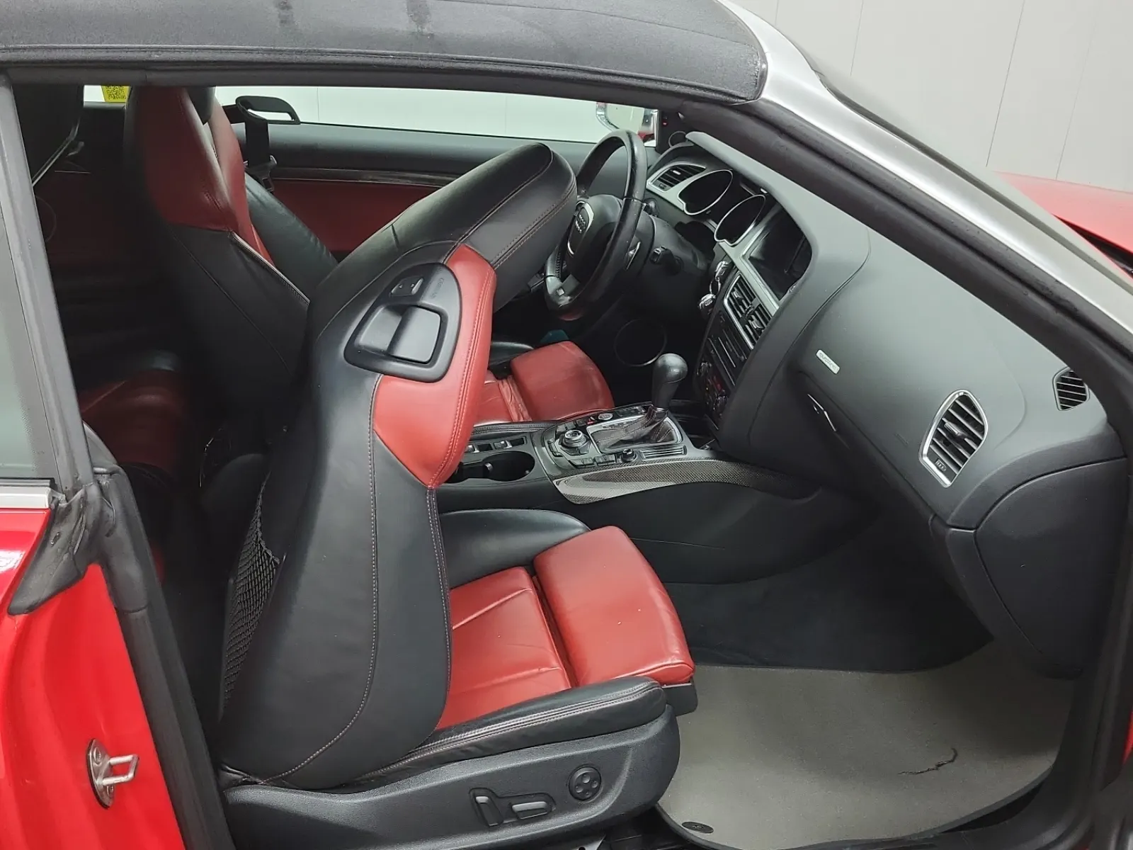 Right Side Interior Photo