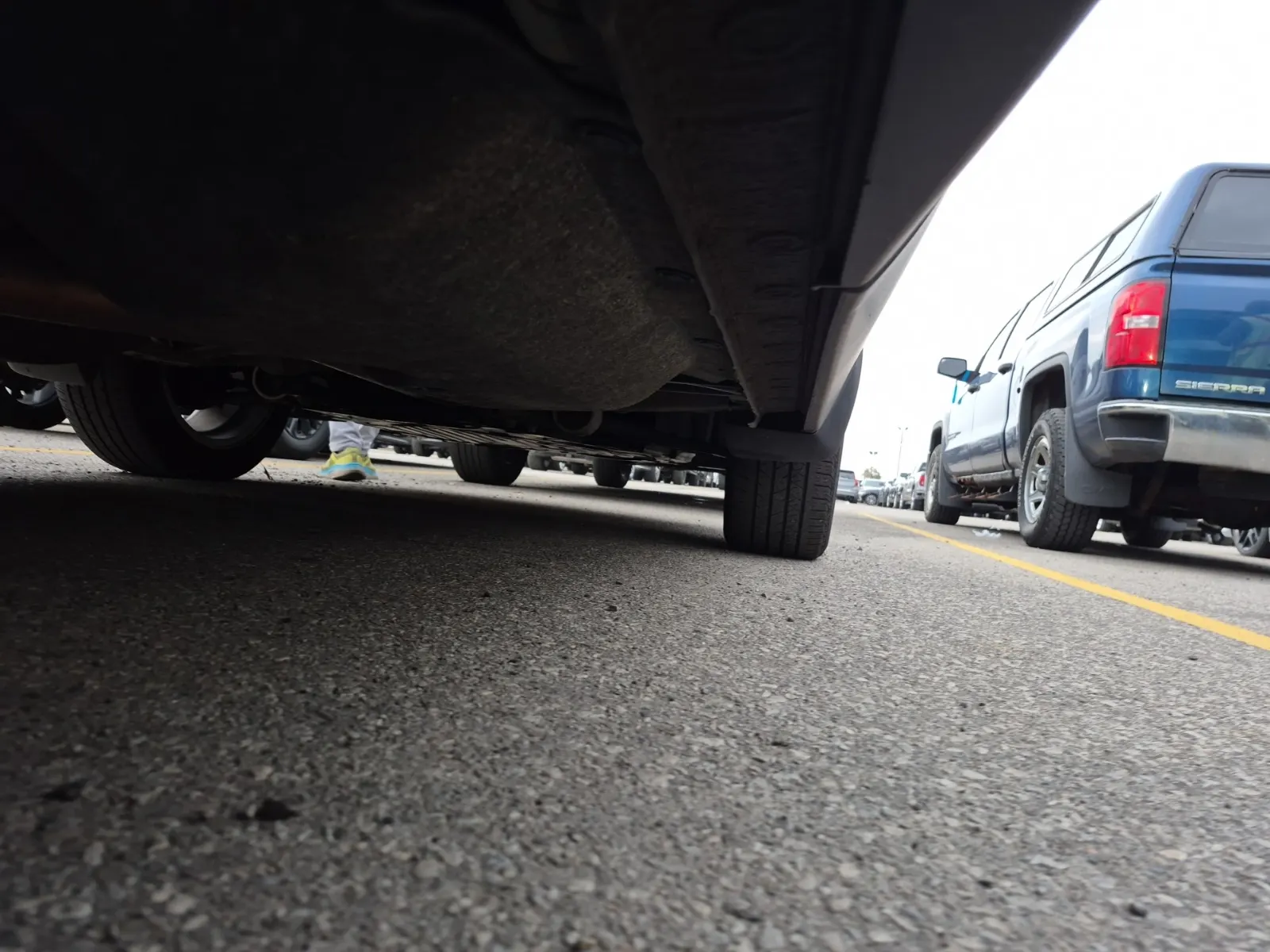 Undercarriage - Passenger Photo