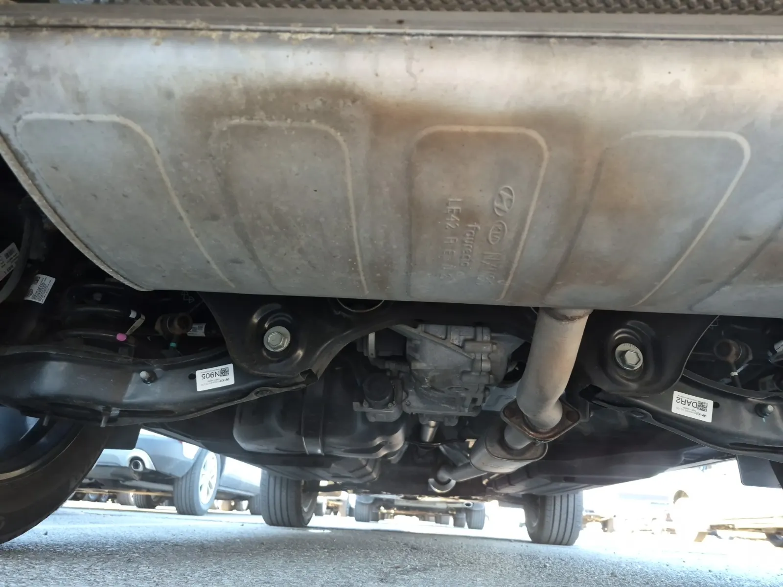 Undercarriage - Rear Photo