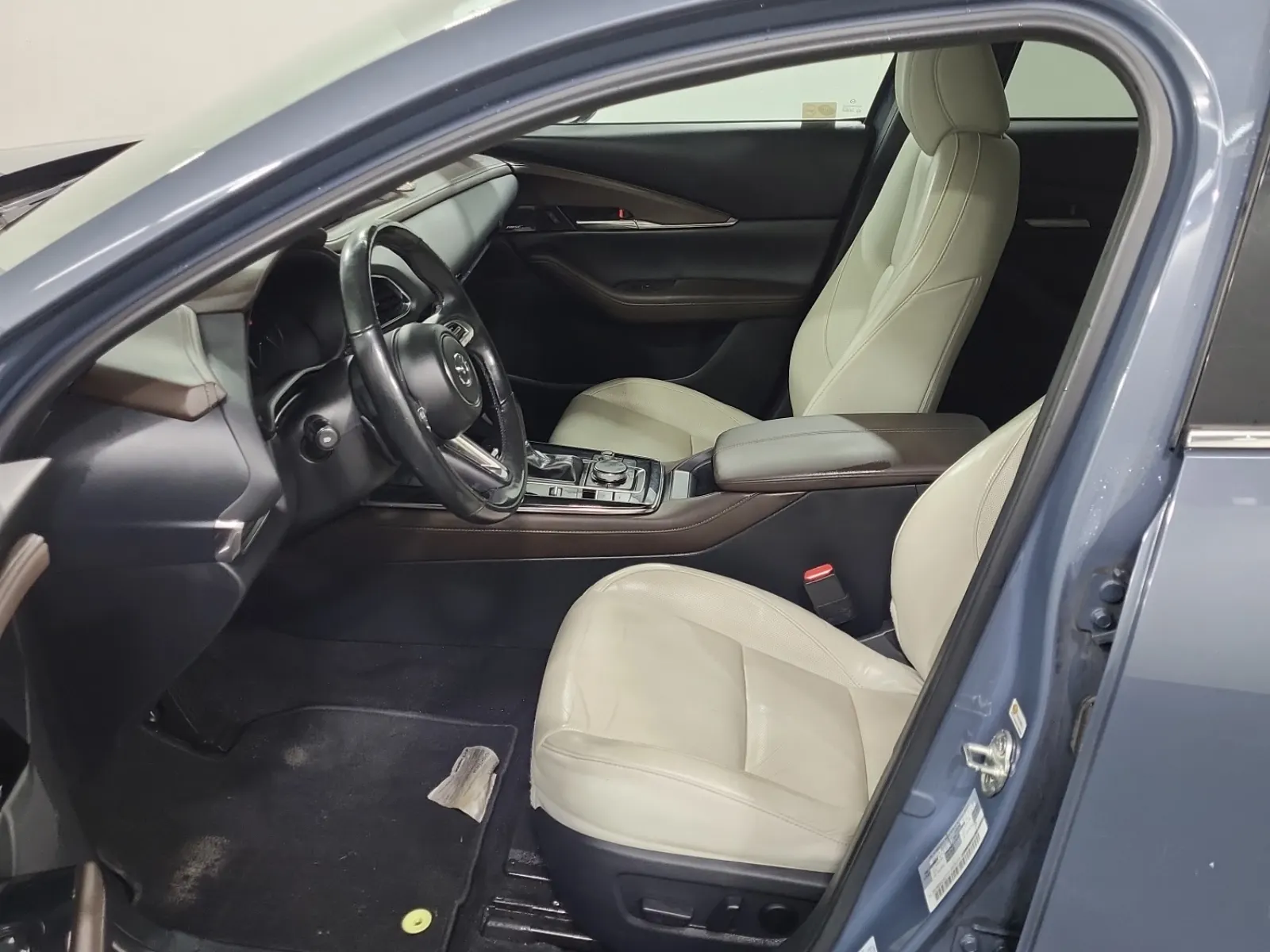Front Interior Photo