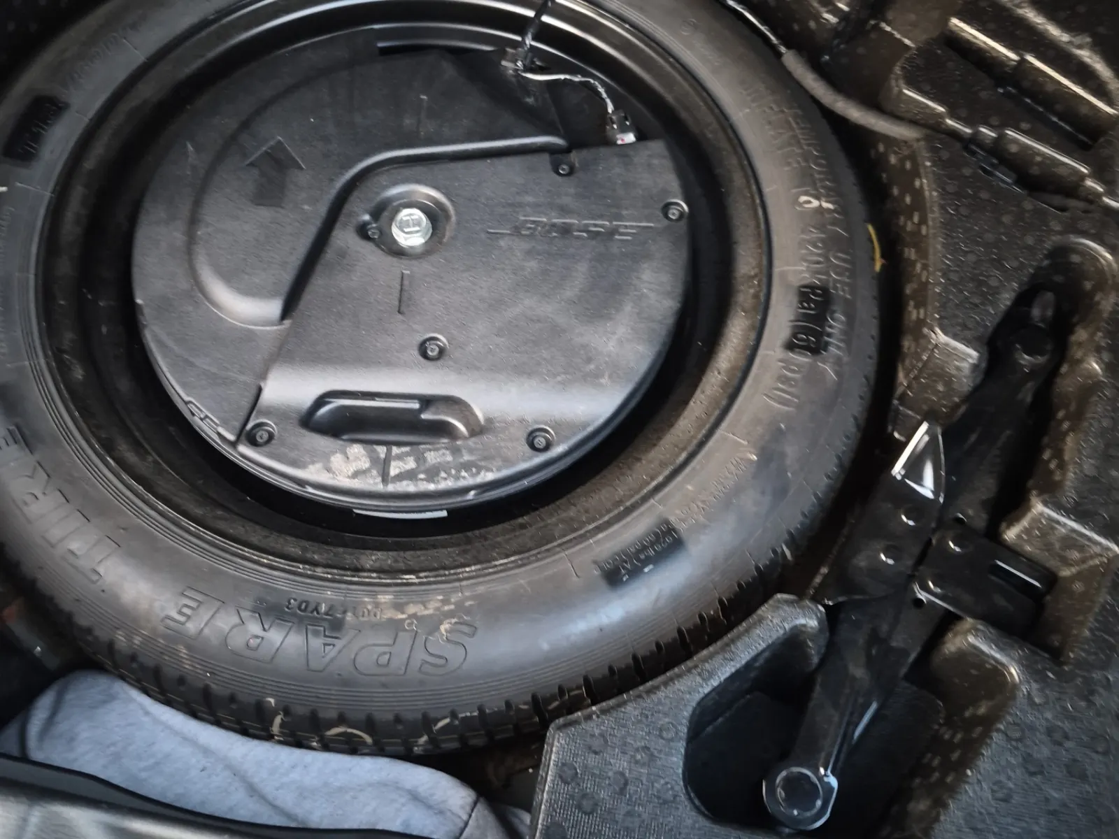 Spare Tire & Wheel Photo
