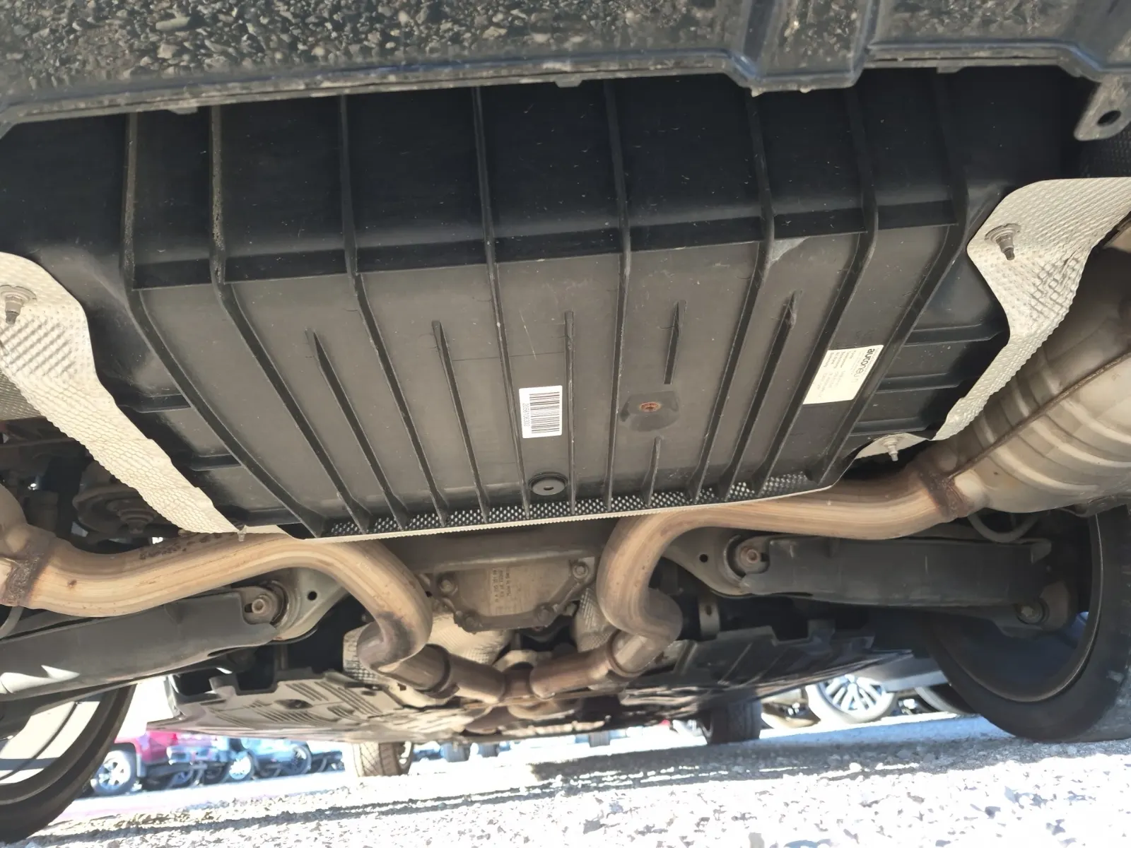 Undercarriage - Rear Photo