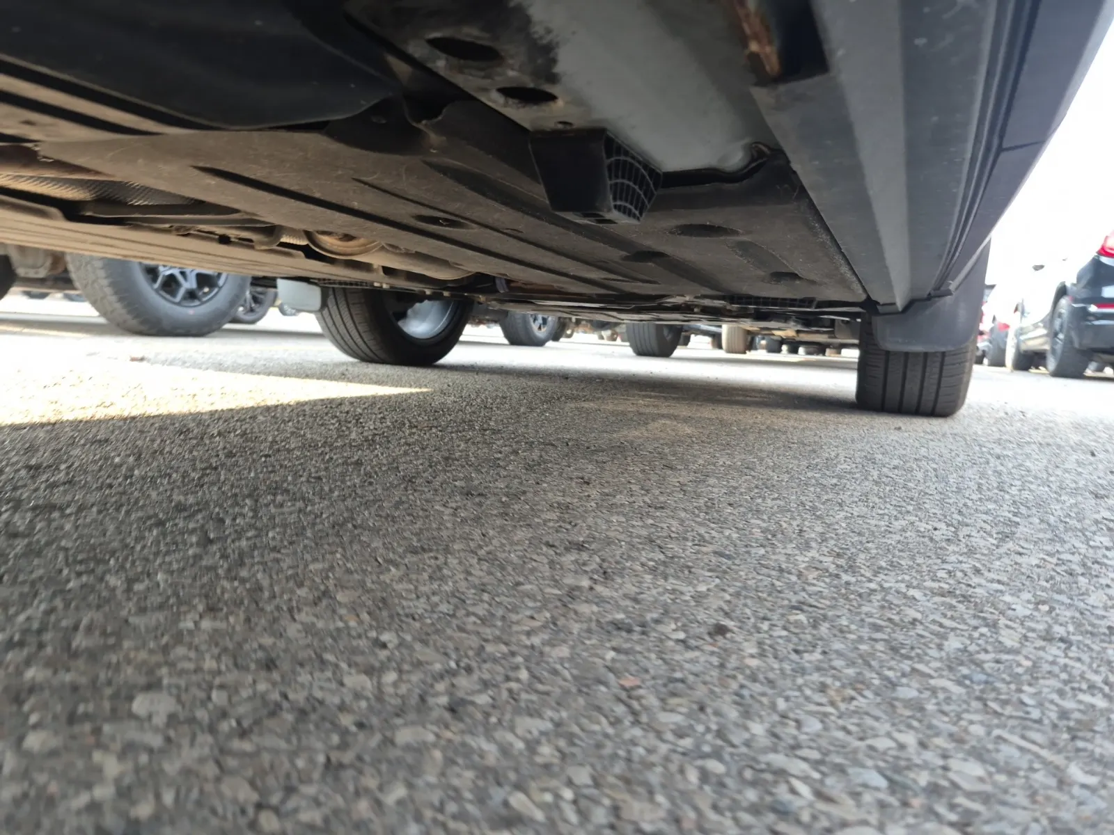 Undercarriage - Passenger Photo