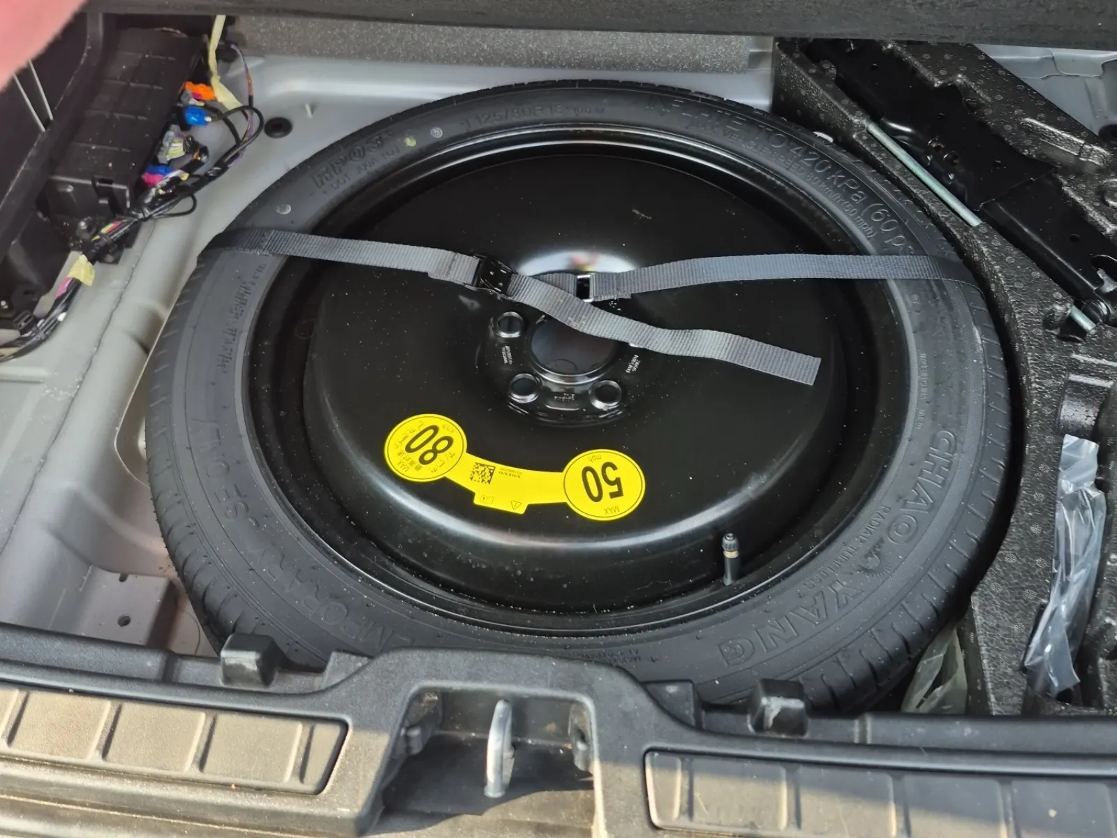 Spare Tire & Wheel Photo