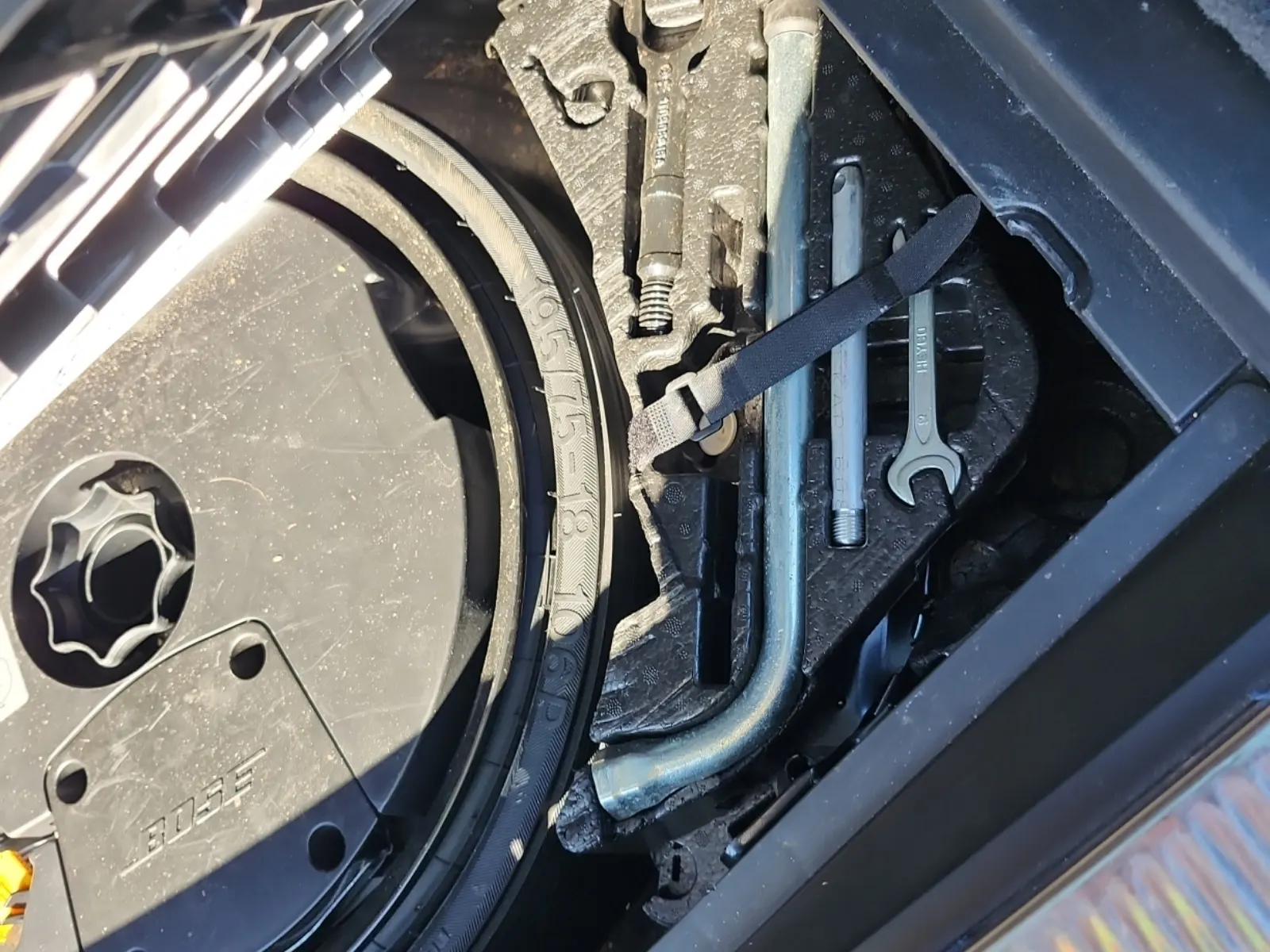 Spare Tire & Wheel Photo