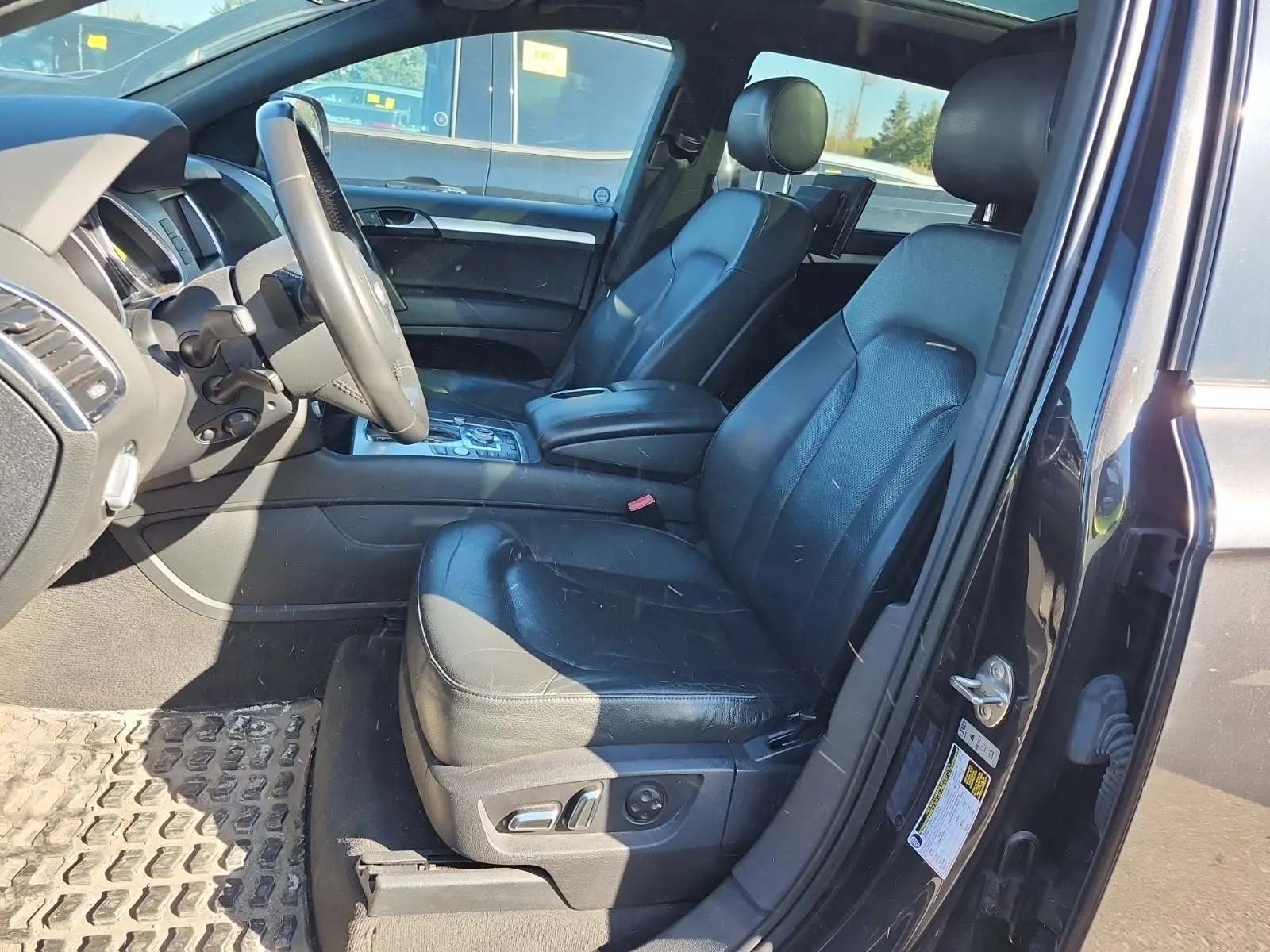 Front Interior Photo