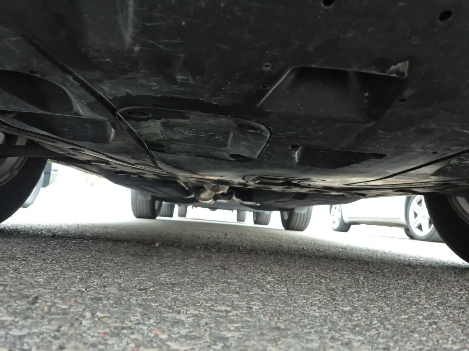 Undercarriage - Front Photo
