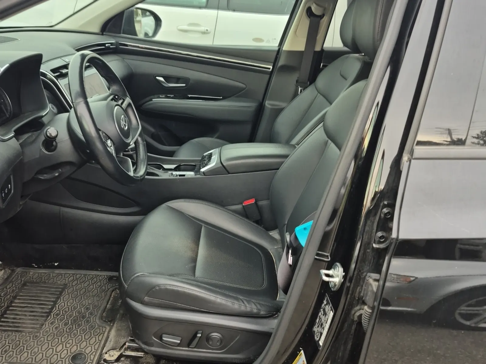 Front Interior Photo