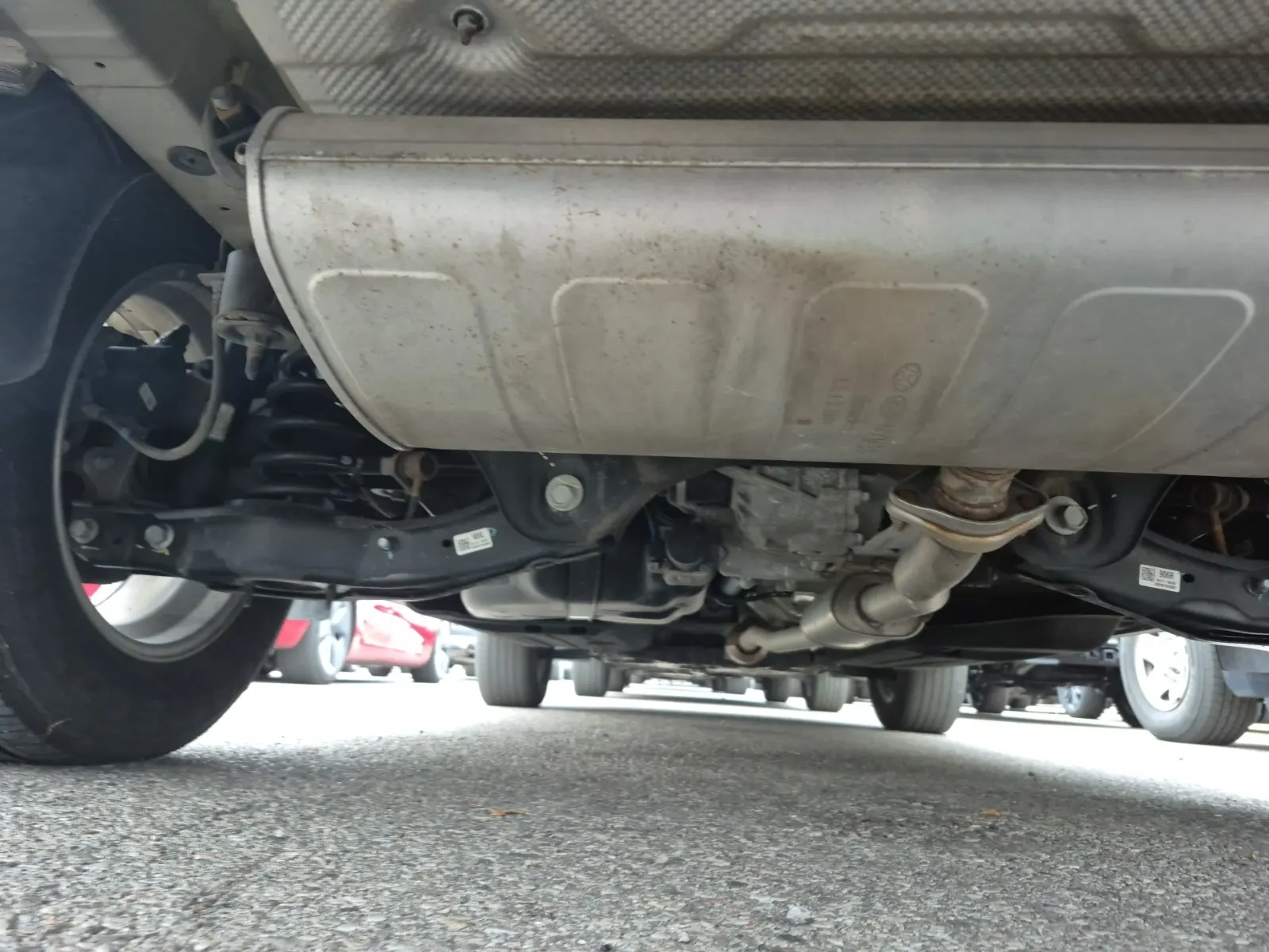 Undercarriage - Rear Photo