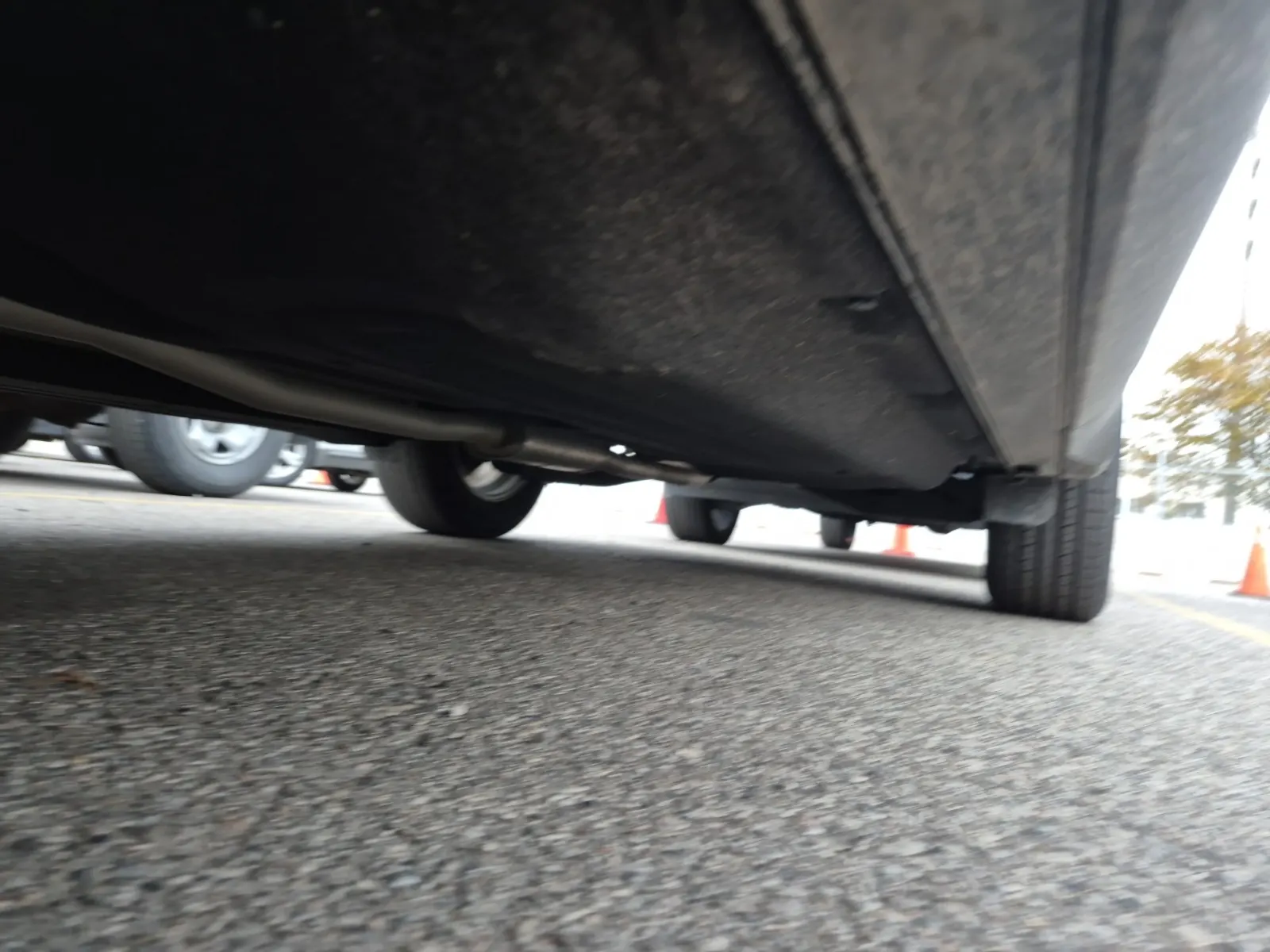 Undercarriage - Driver Photo