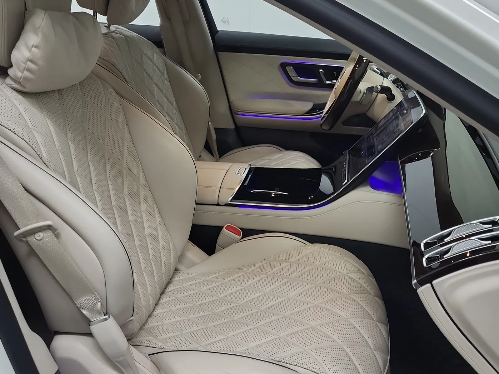 Right Side Interior Photo