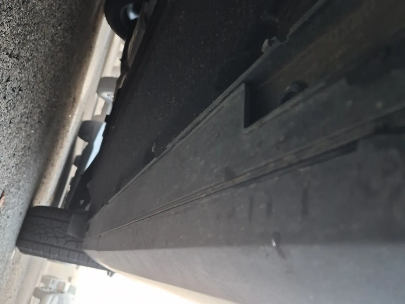 Undercarriage - Driver Photo