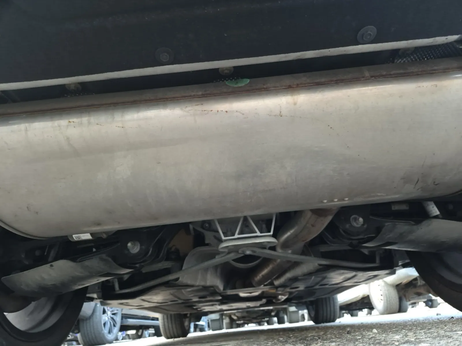 Undercarriage - Rear Photo