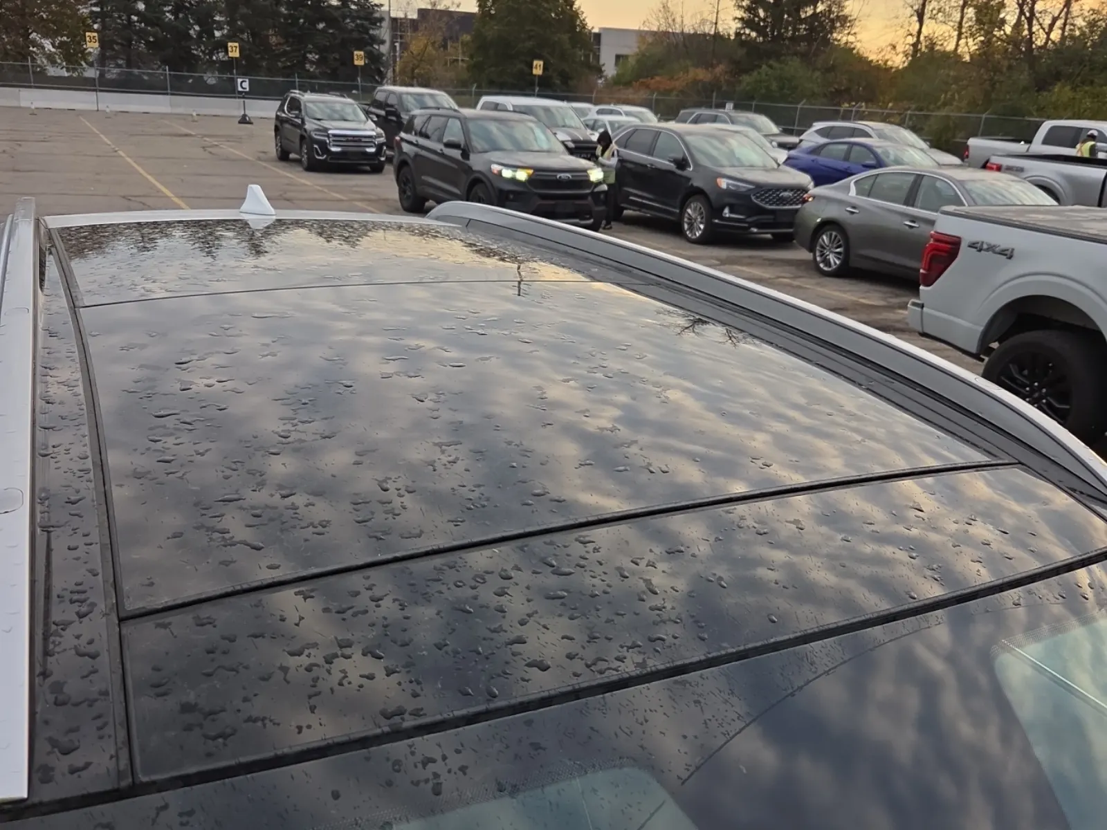 Exterior Roof Photo