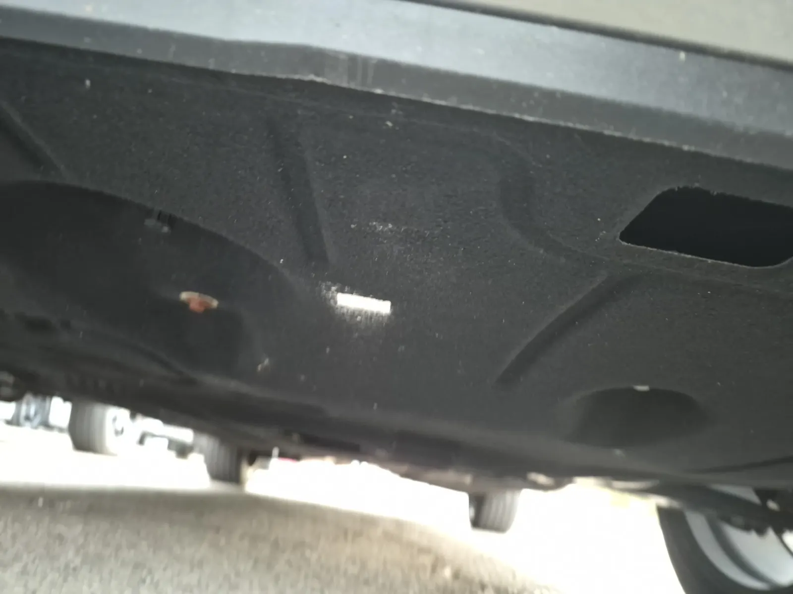 Undercarriage - Front Photo