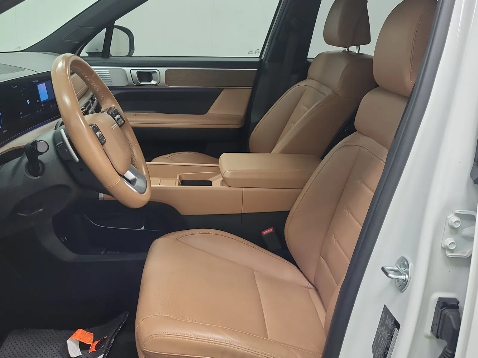 Front Interior Photo