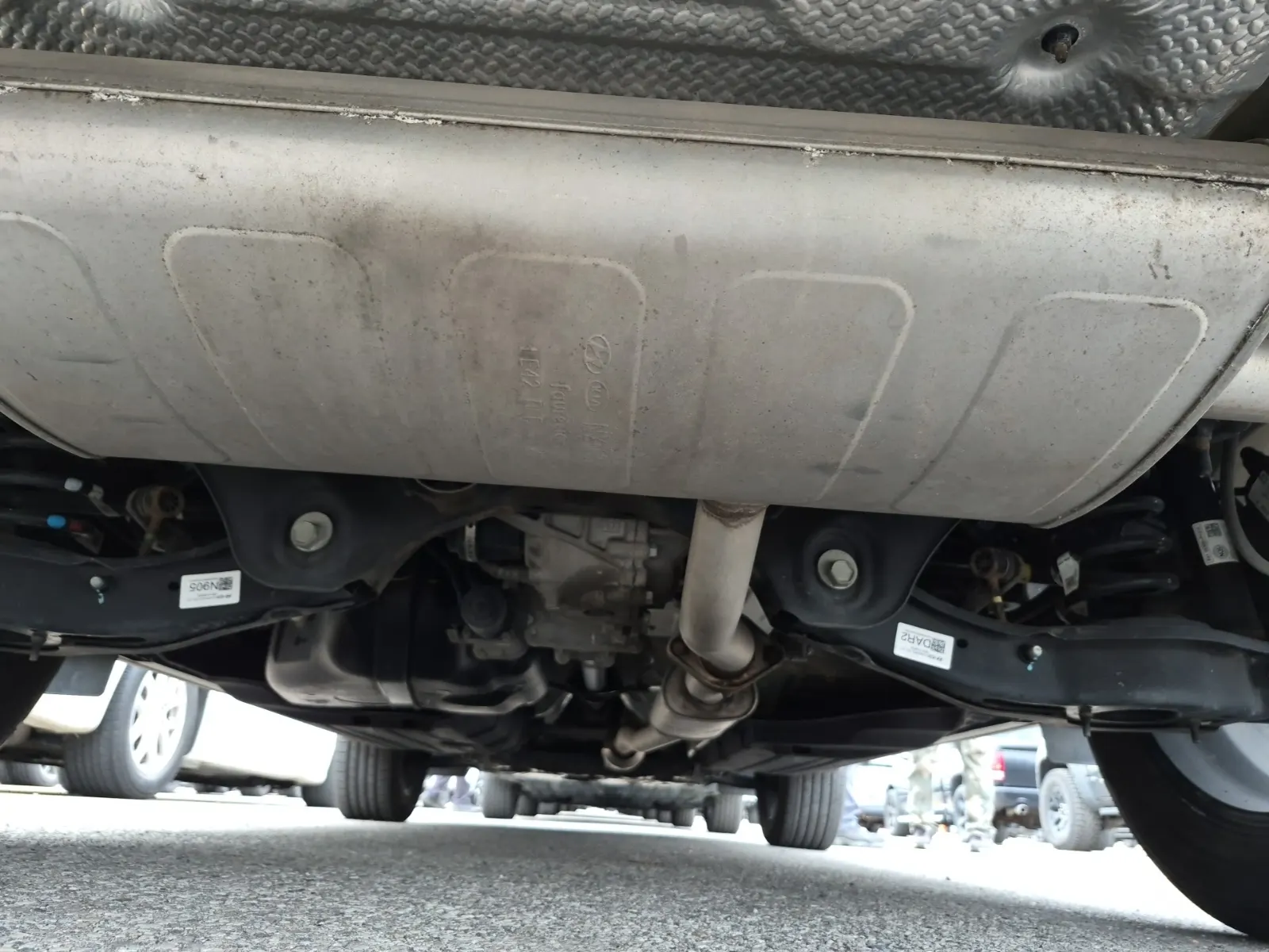 Undercarriage - Rear Photo