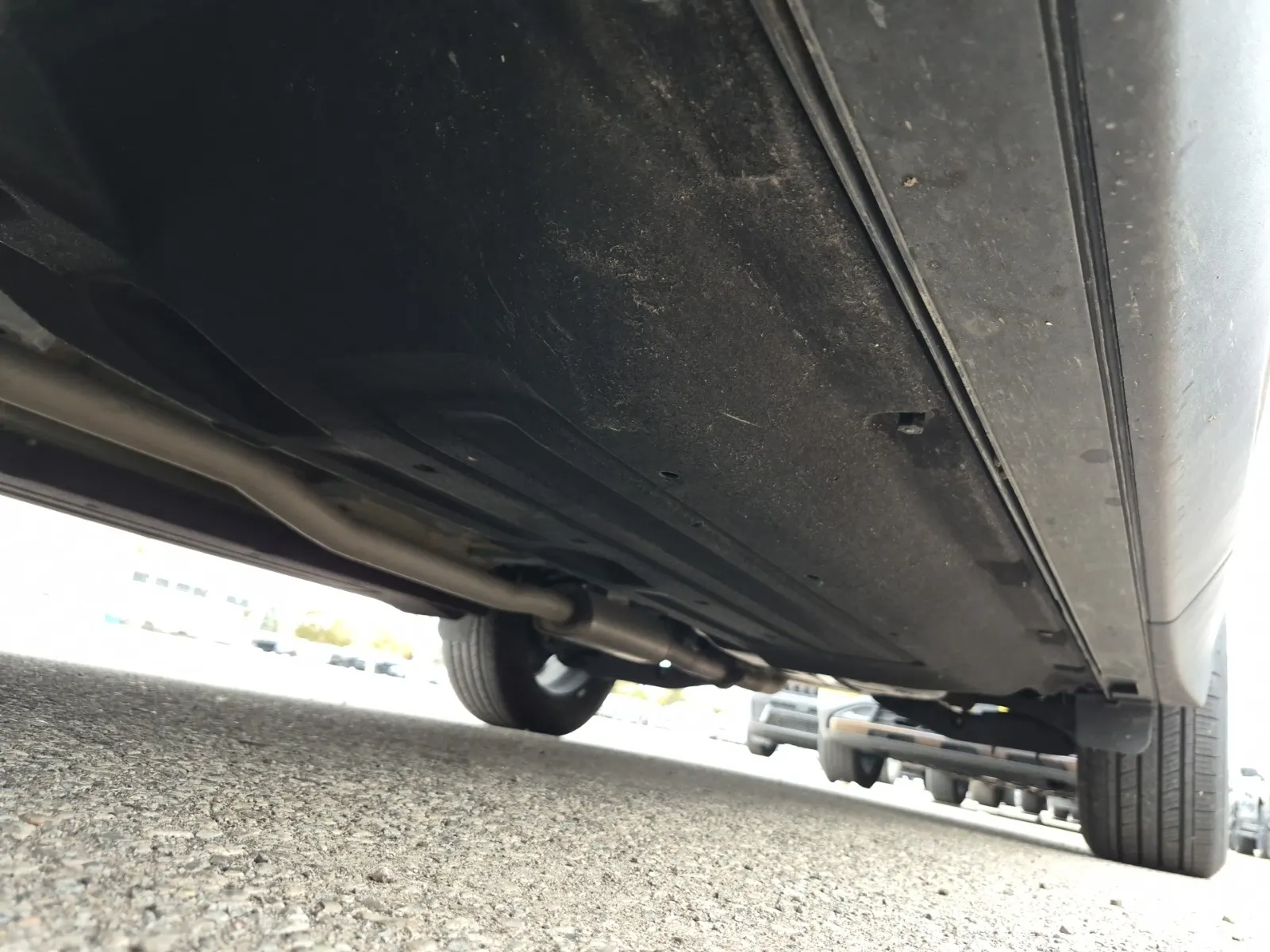 Undercarriage - Driver Photo