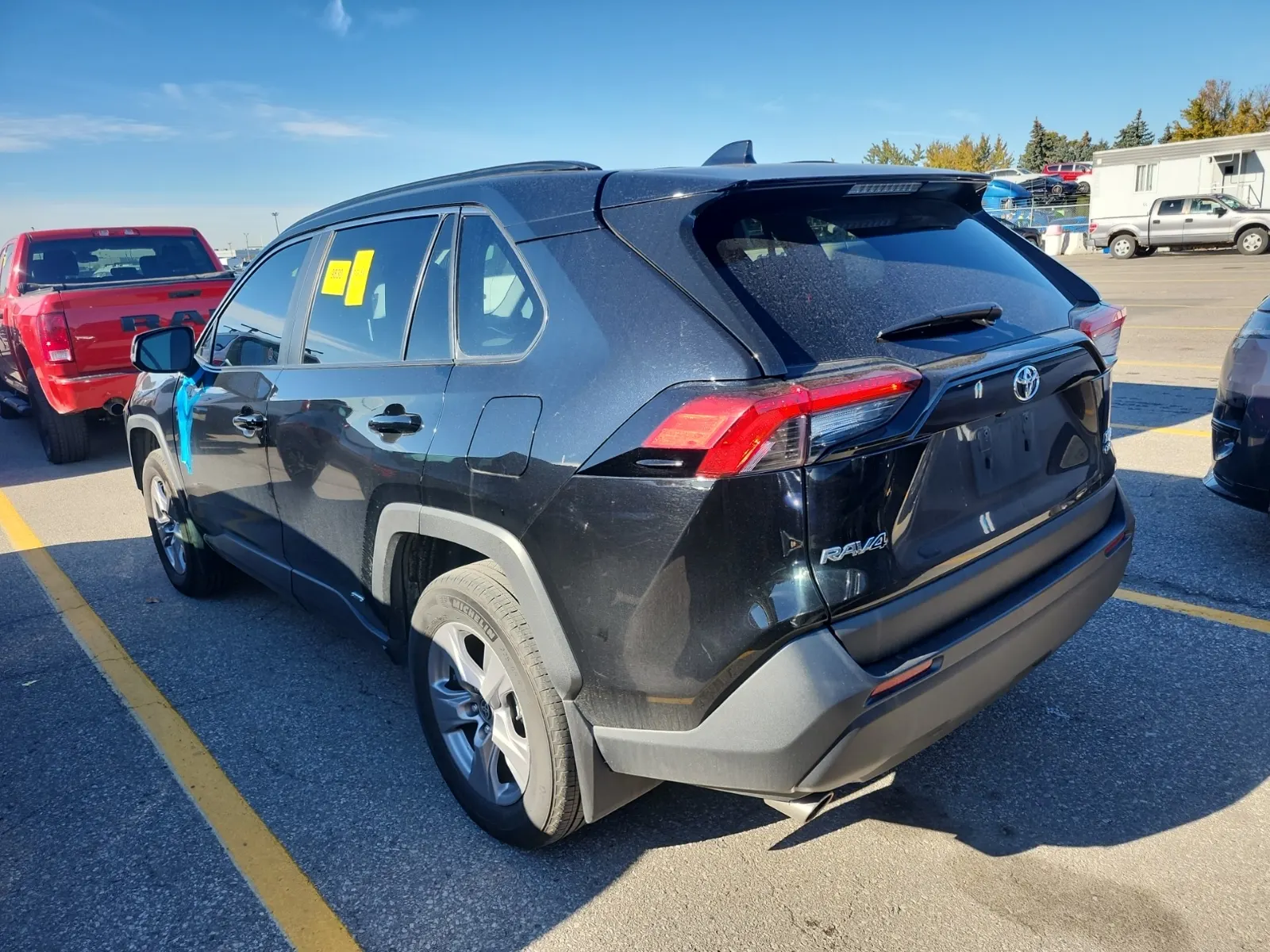 Driver Rear 3/4 Photo