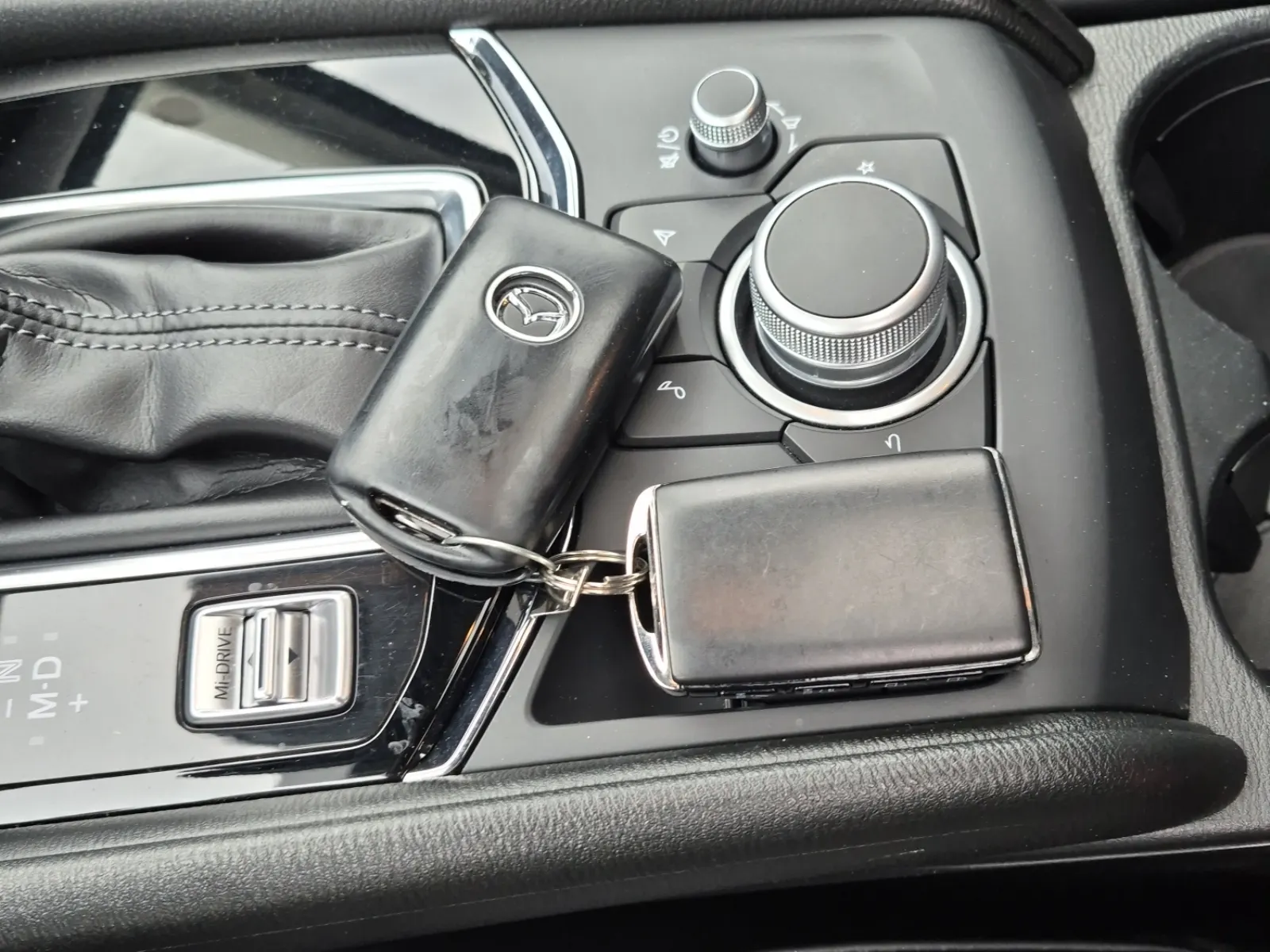 Keys/Fobs/Manual Photo