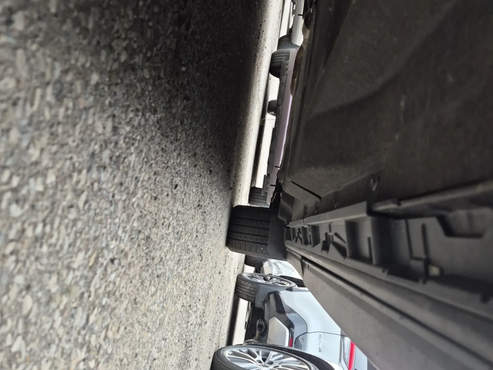 Undercarriage - Driver Photo
