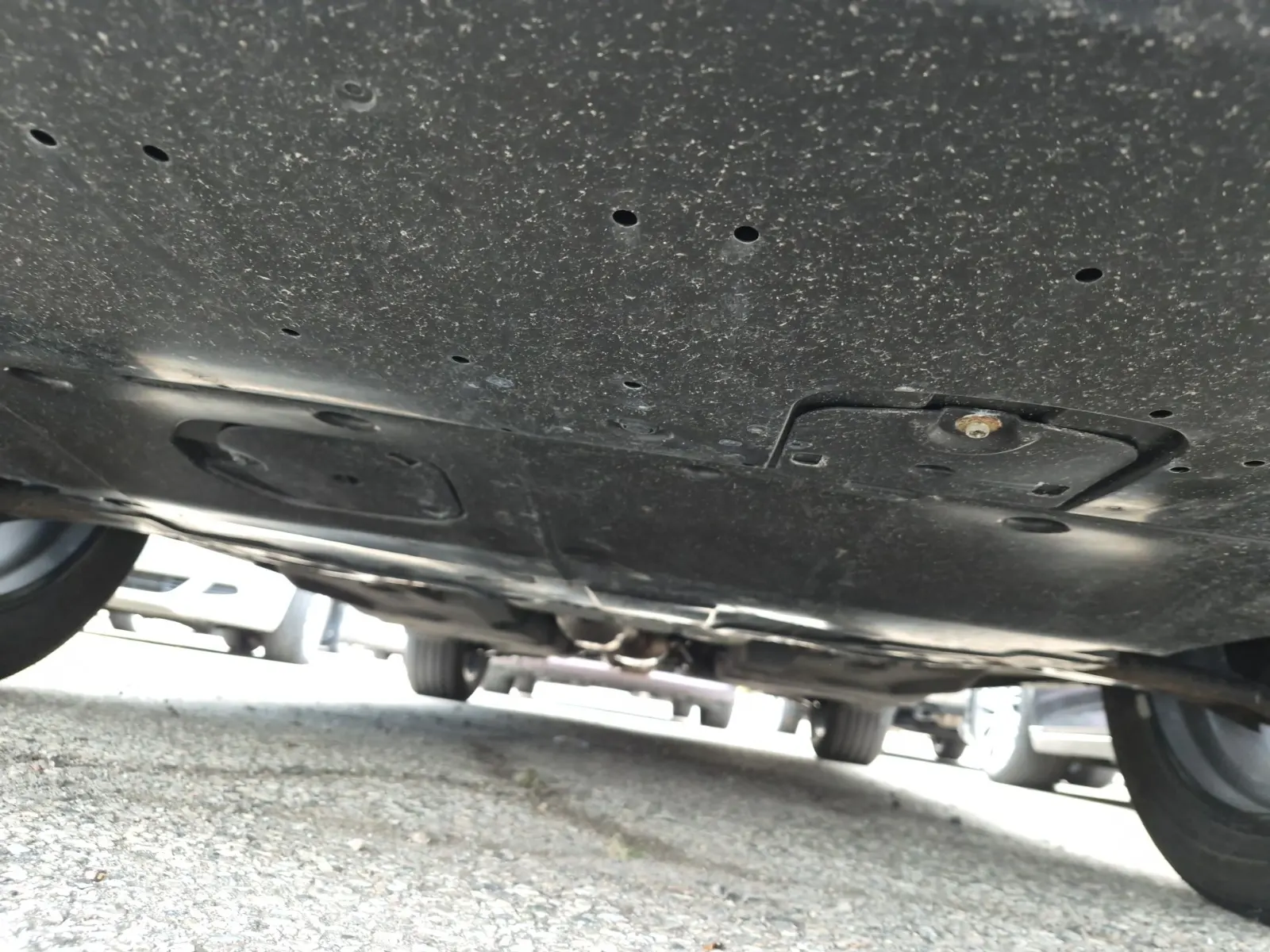 Undercarriage - Front Photo