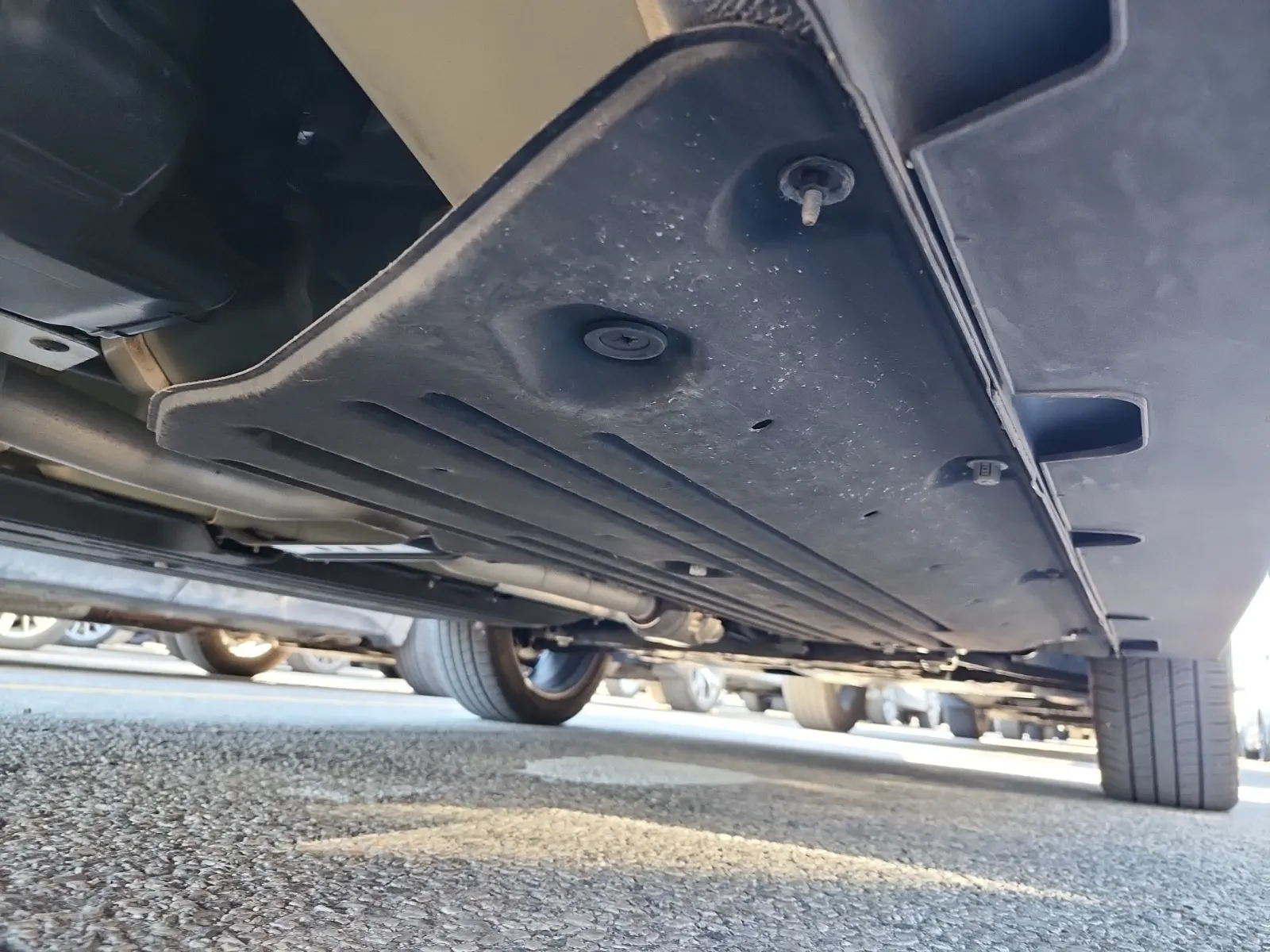Undercarriage - Passenger Photo