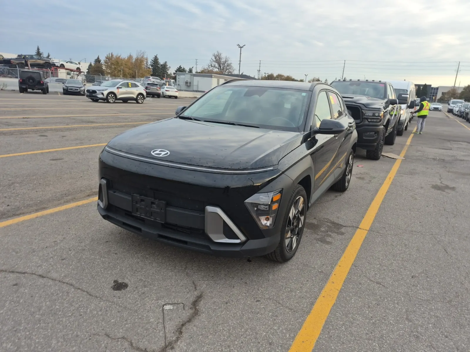 Front driver 3/4 photo