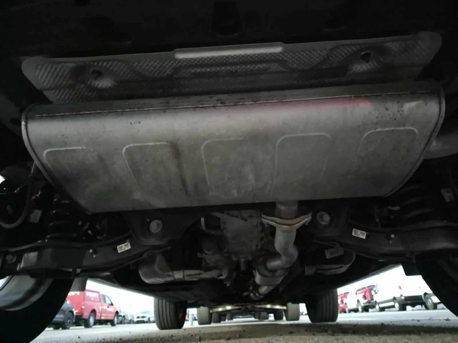 Undercarriage - Rear Photo