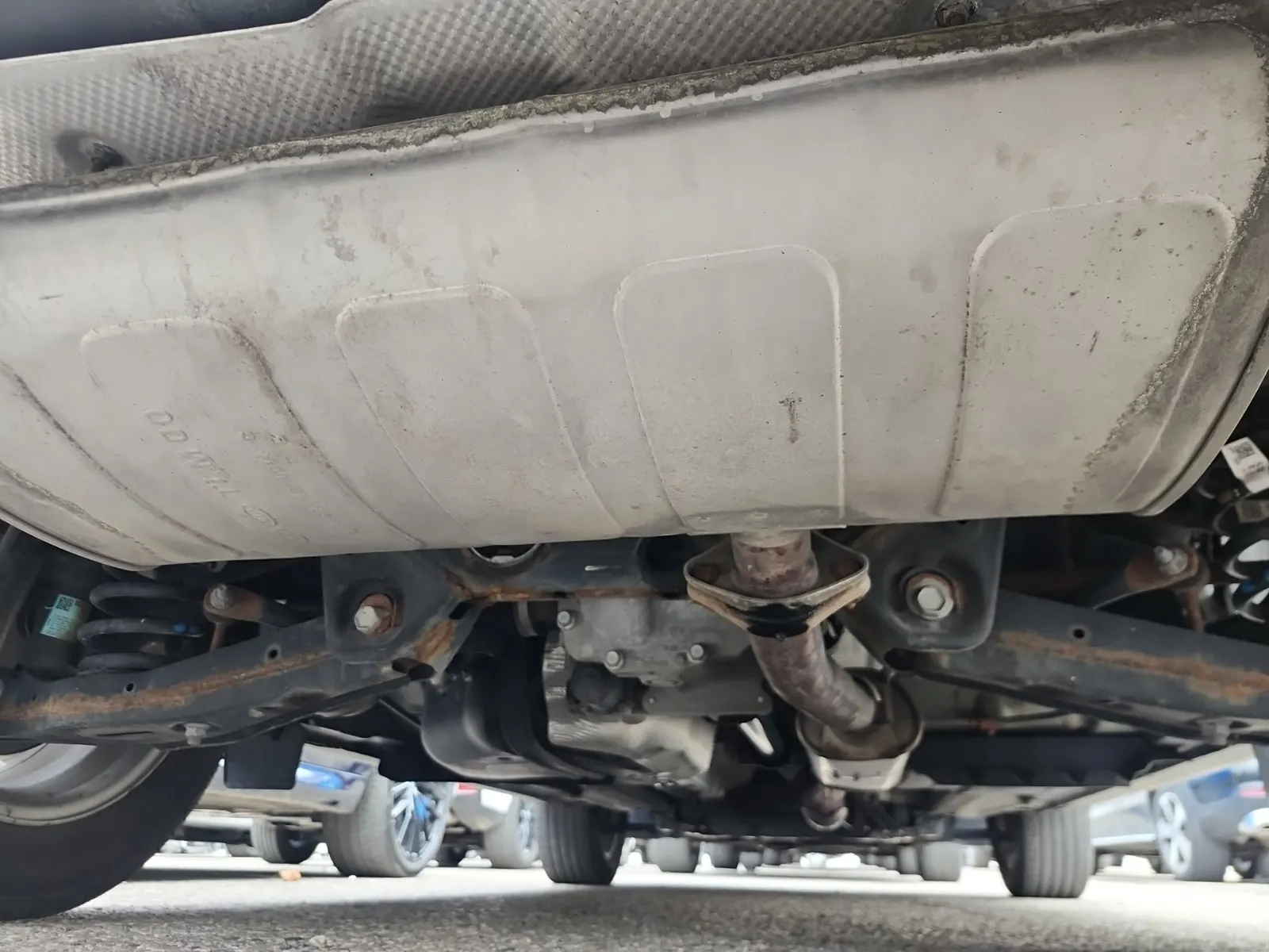 Undercarriage - Rear Photo