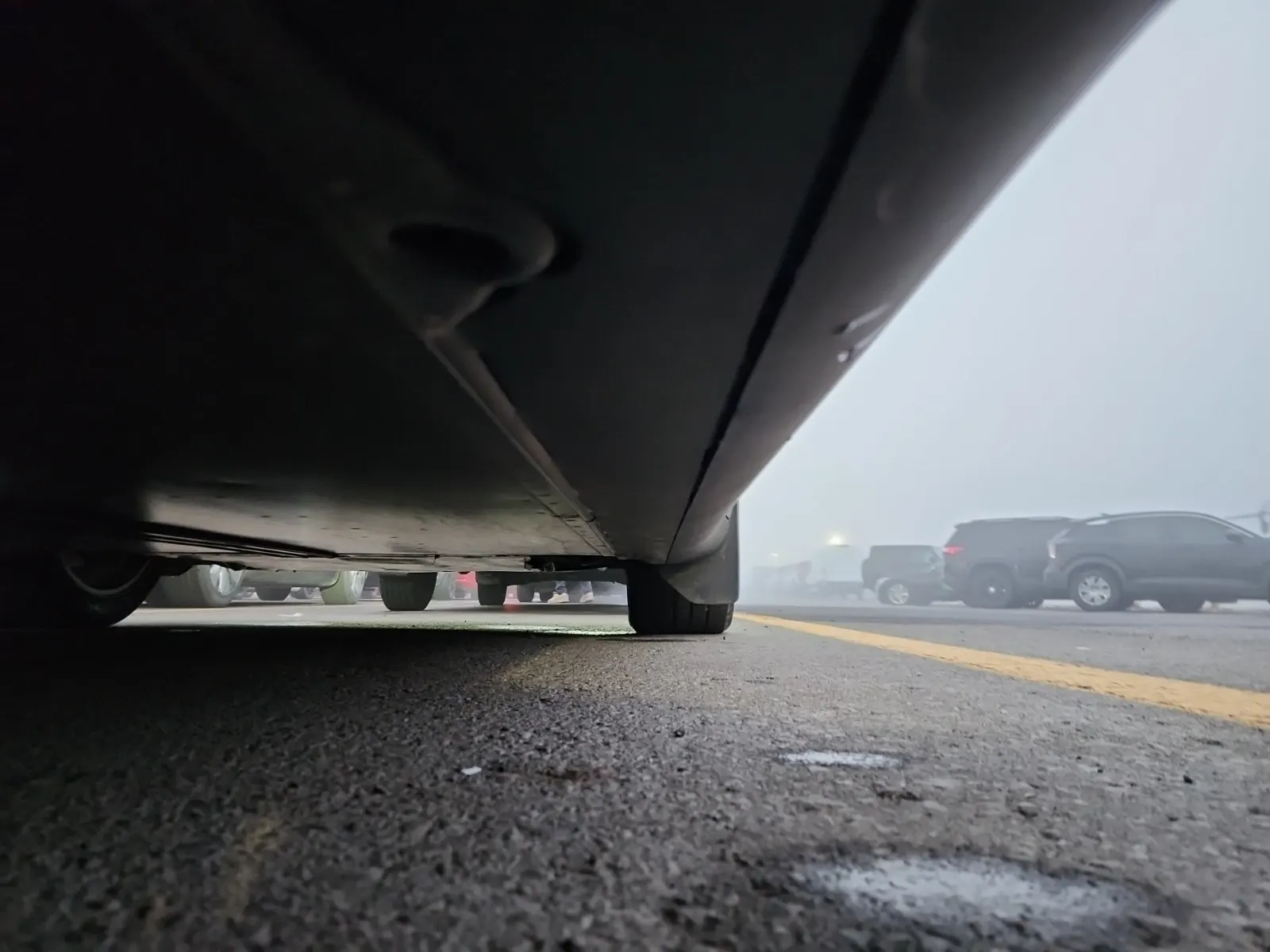 Undercarriage - Passenger Photo