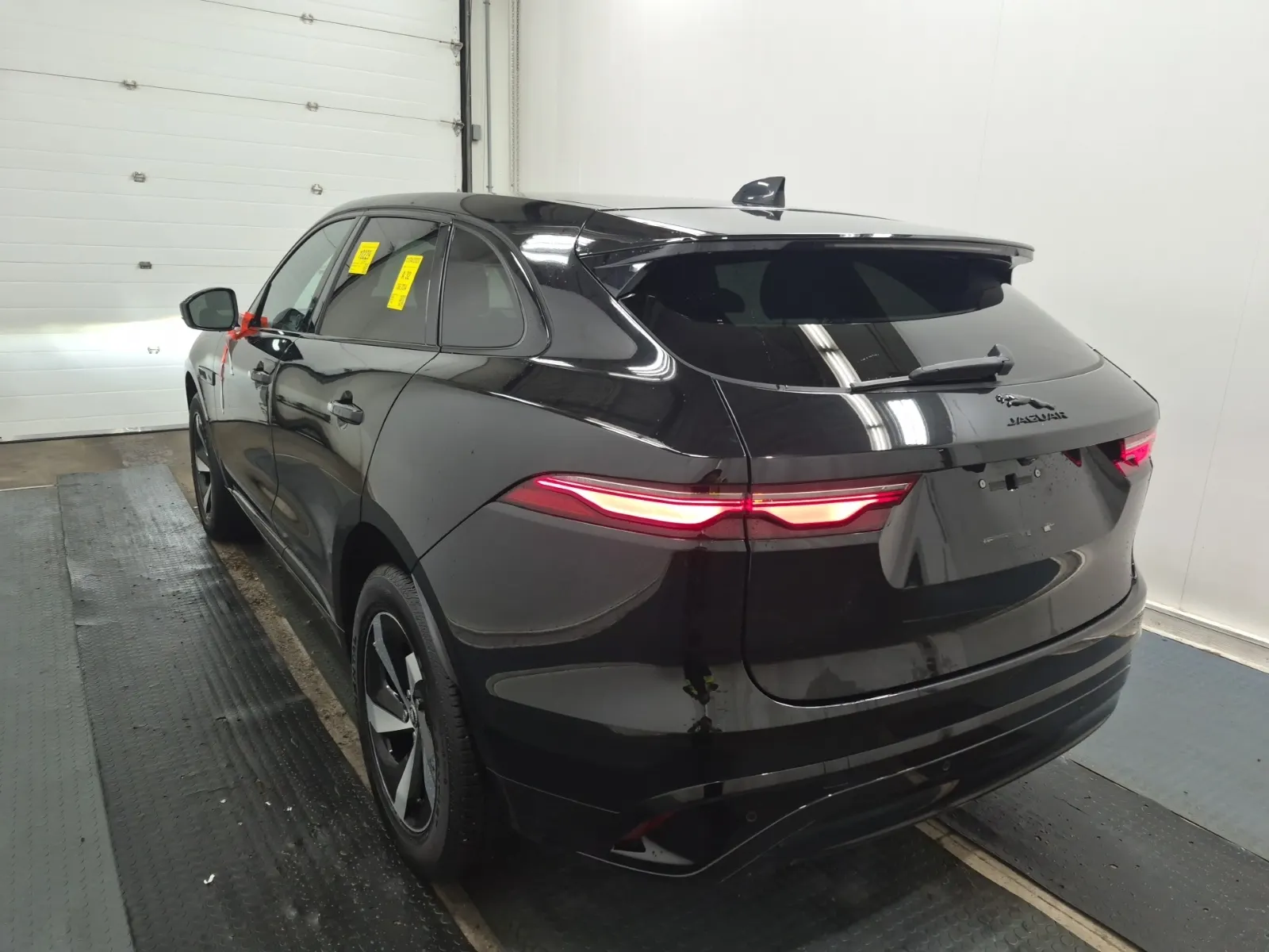 Driver Rear 3/4 Photo