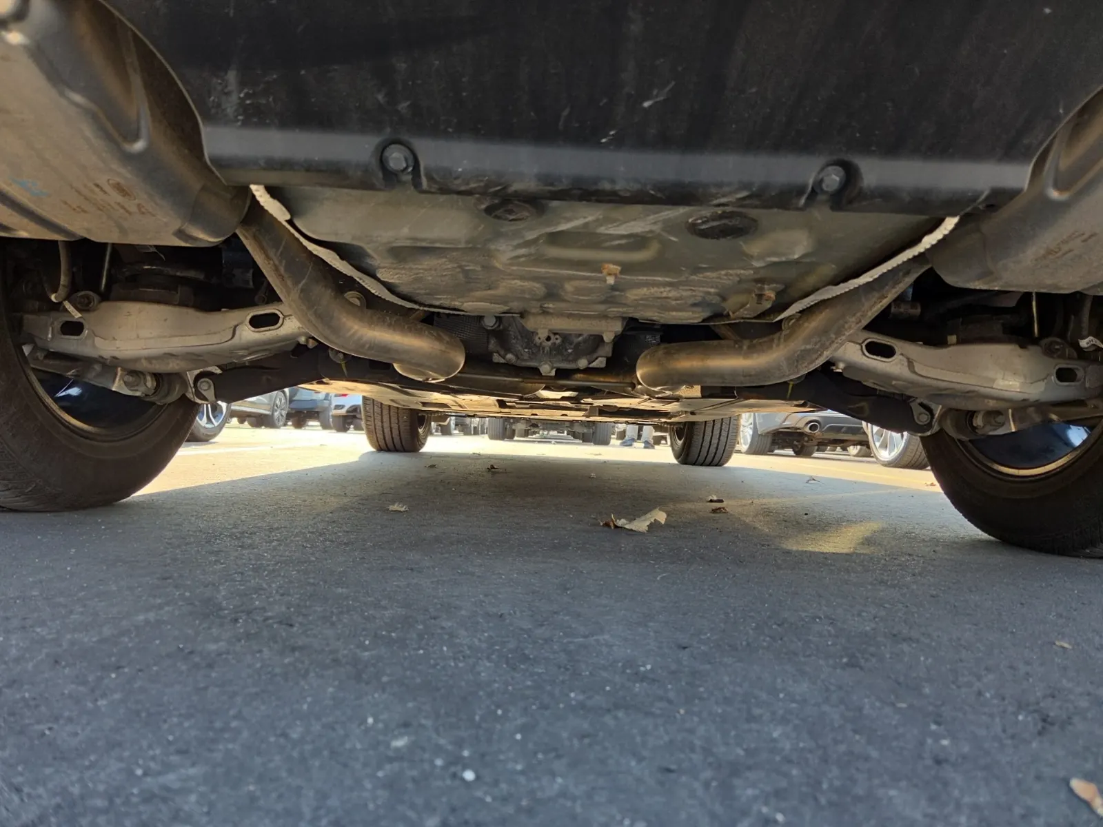 Undercarriage - Rear Photo