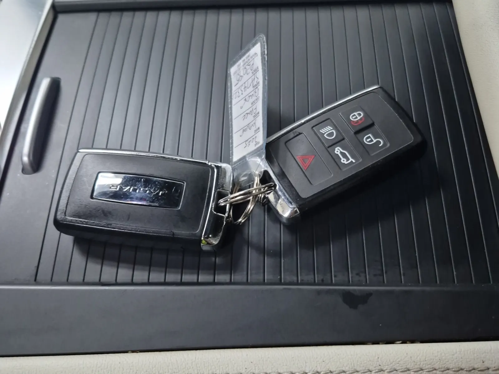 Keys/Fobs/Manual Photo