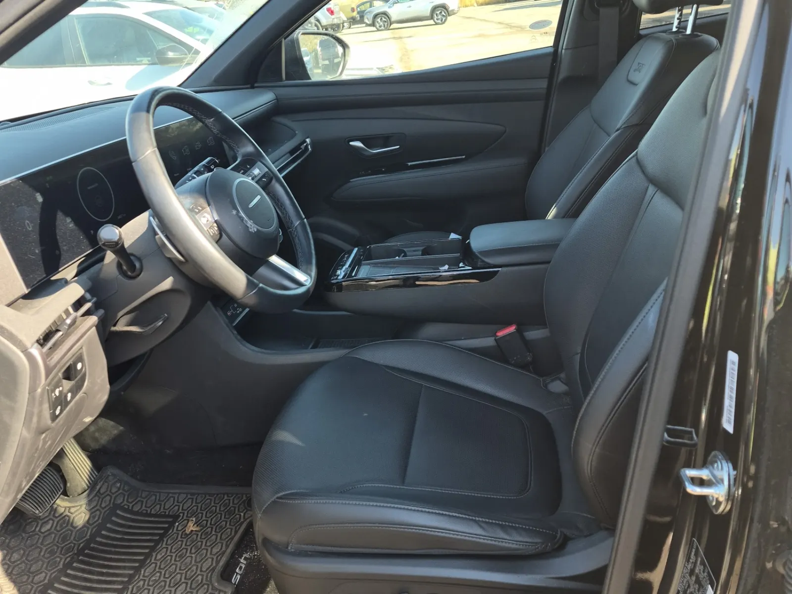 Front Interior Photo