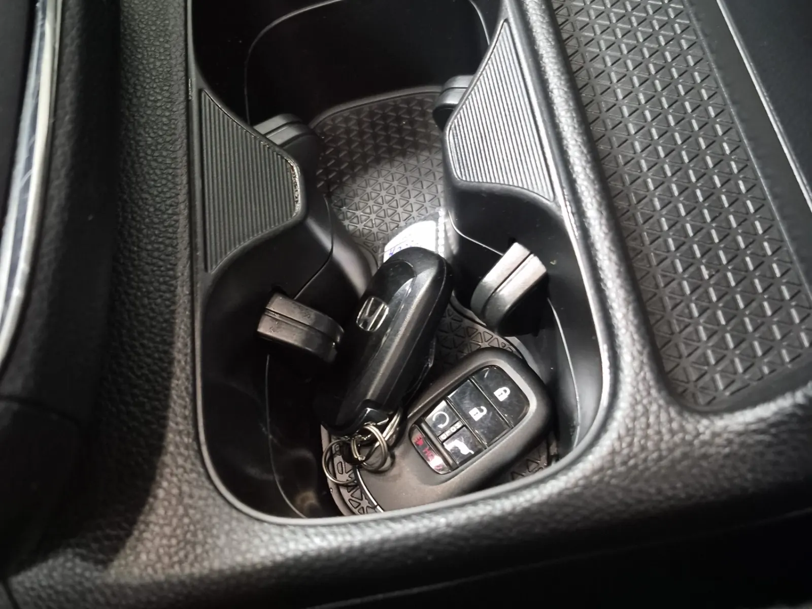 Keys/Fobs/Manual Photo