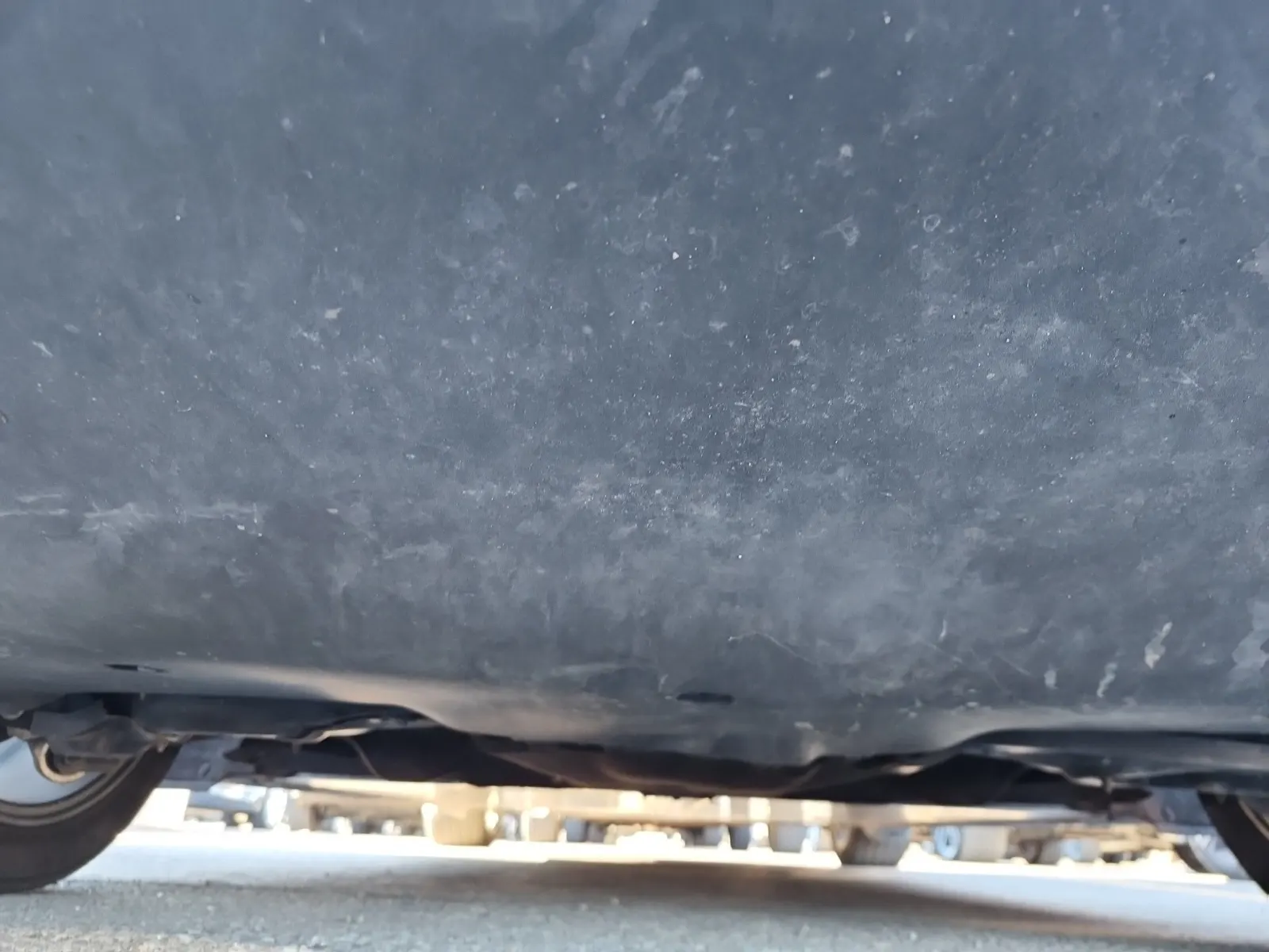 Undercarriage - Rear Photo