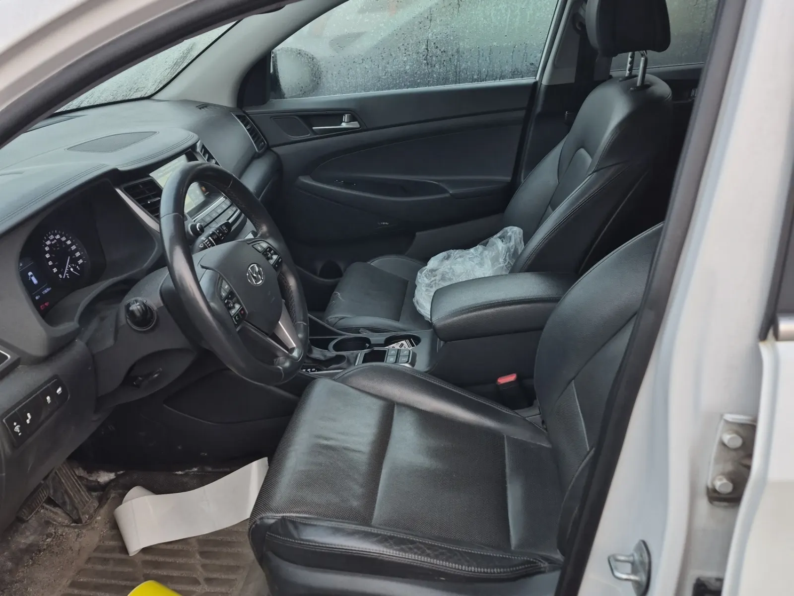 Front Interior Photo