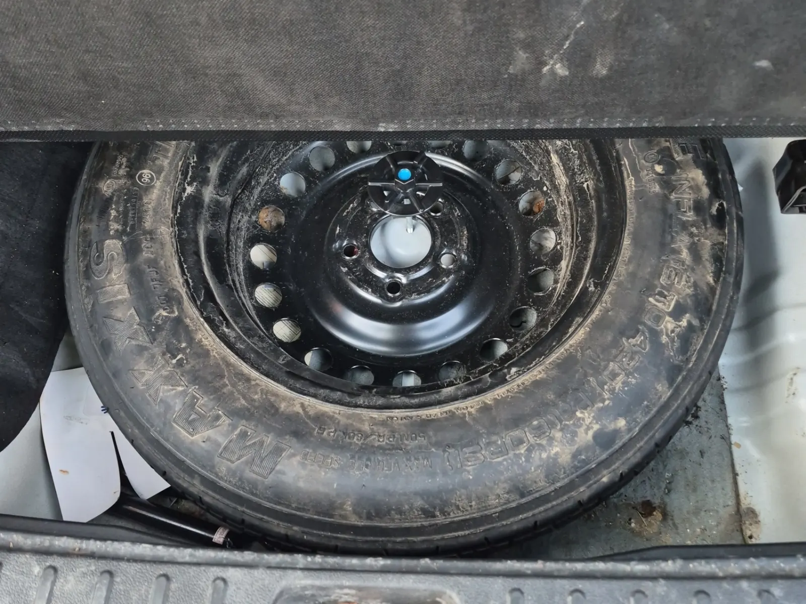 Spare Tire & Wheel Photo