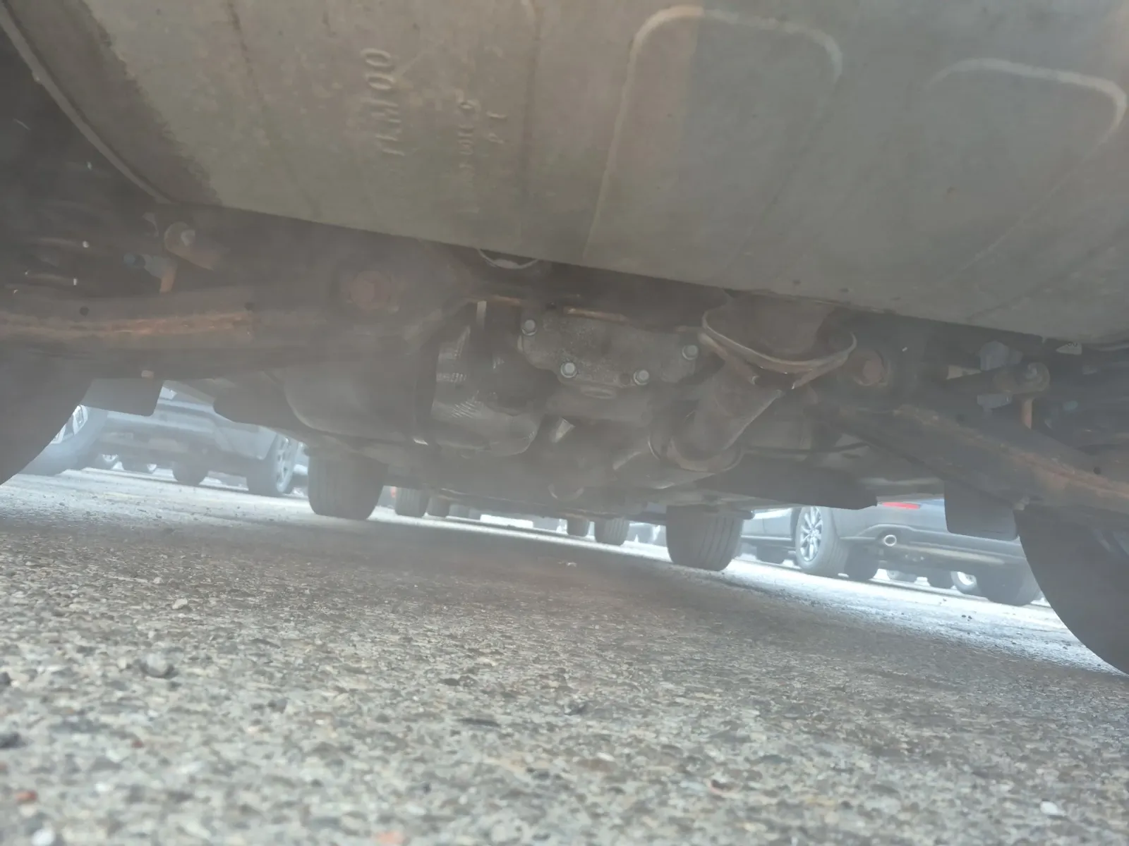 Undercarriage - Rear Photo