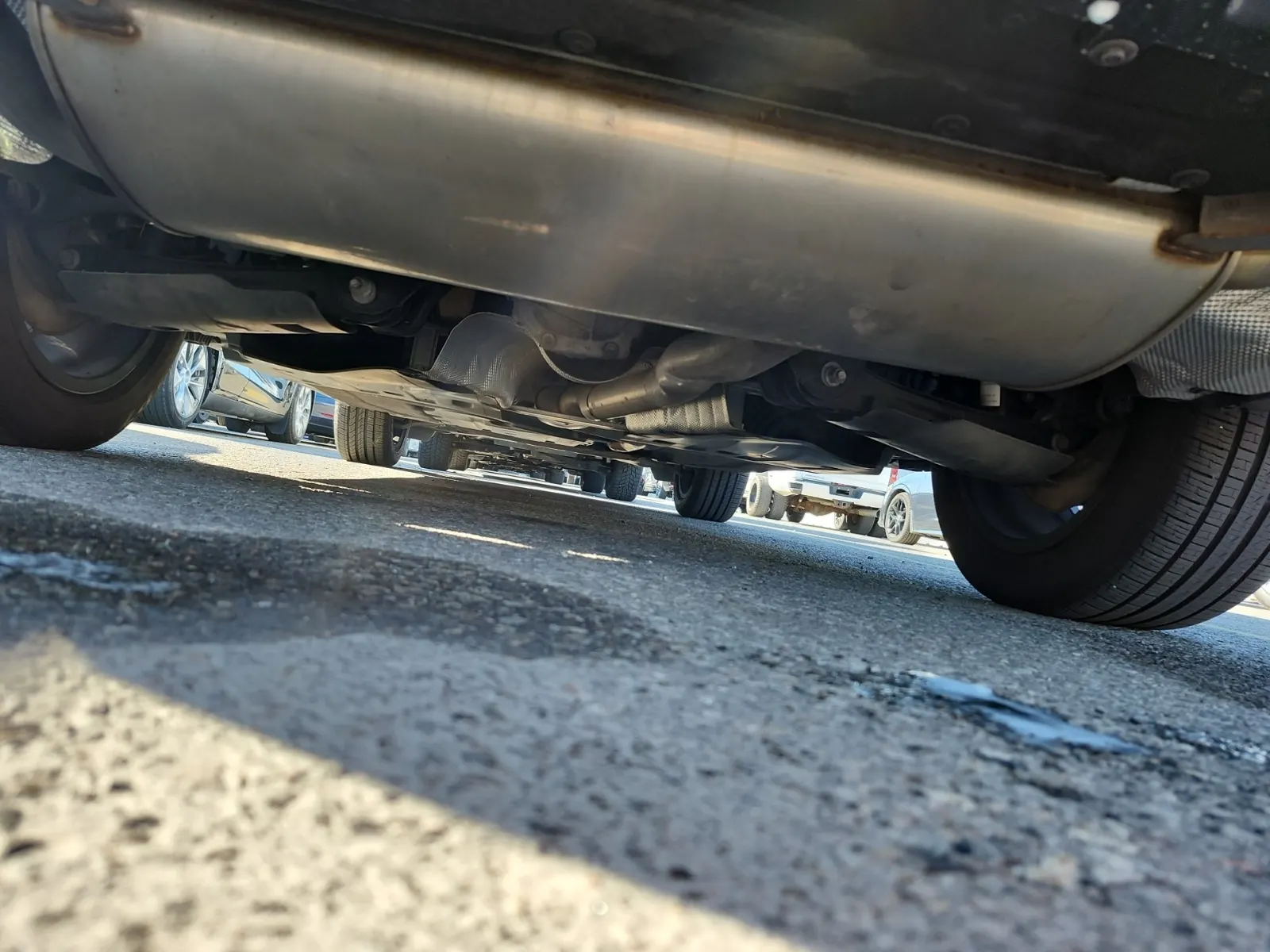 Undercarriage - Rear Photo
