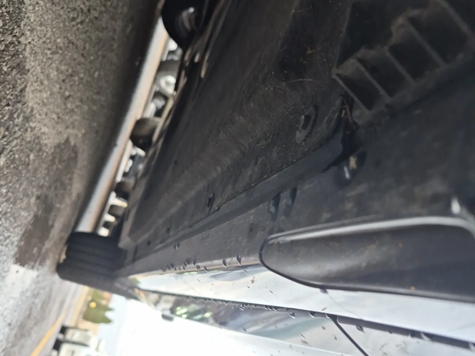 Undercarriage - Driver Photo