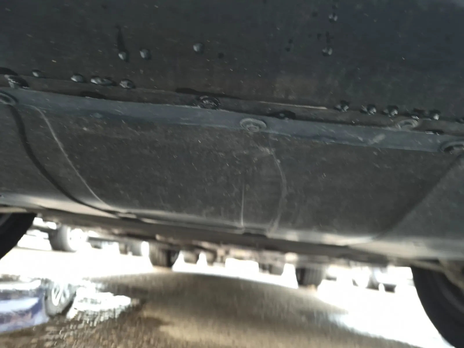 Undercarriage - Front Photo