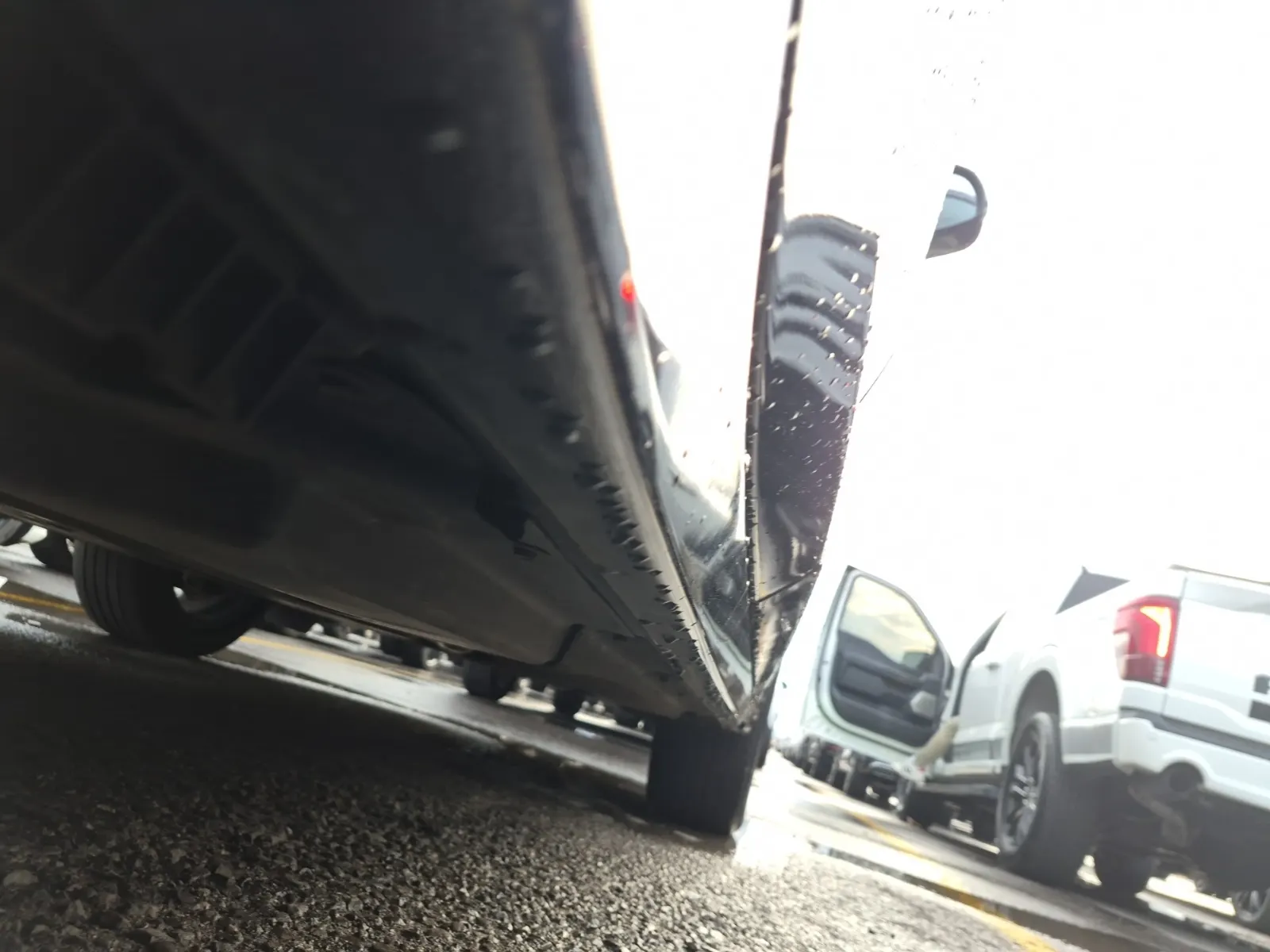 Undercarriage - Passenger Photo